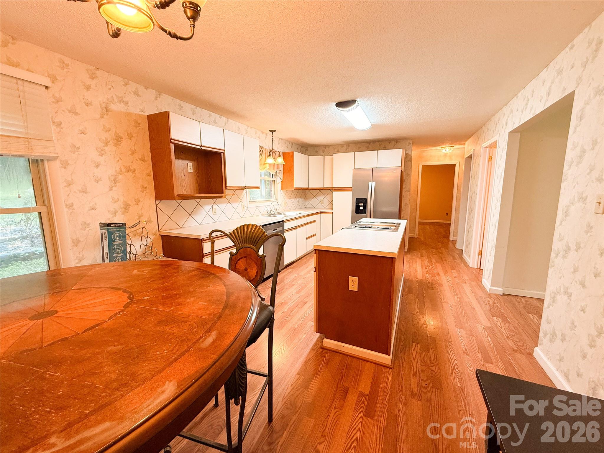 Single Family Residence at 301 Starmount Drive, Statesville, photo 11 of 42