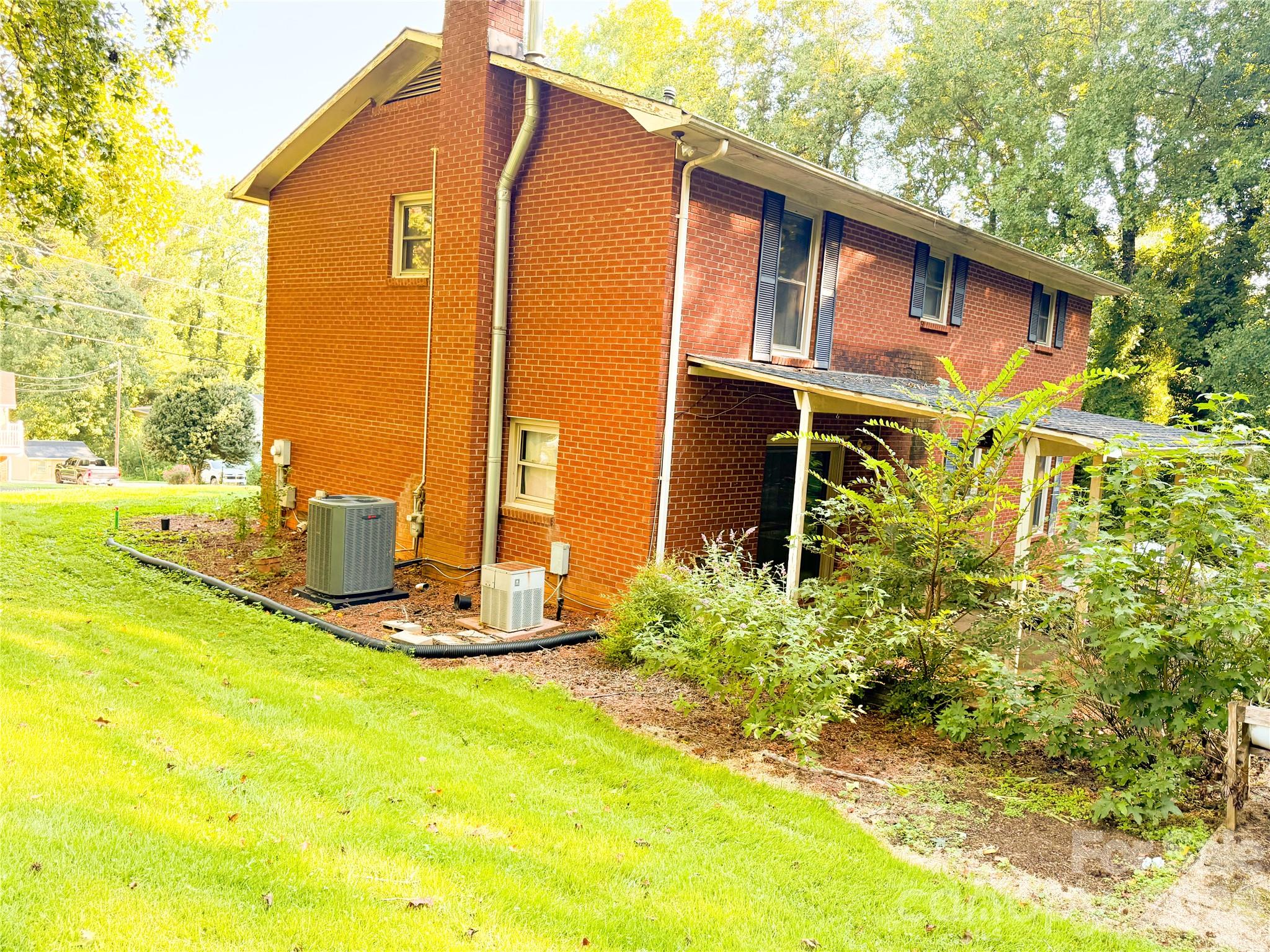 Single Family Residence at 301 Starmount Drive, Statesville, photo 42 of 42