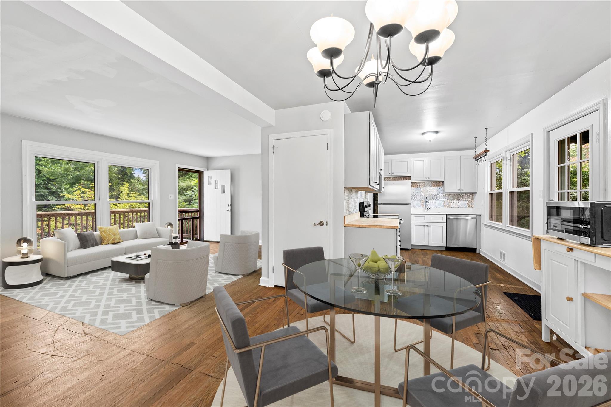 Virtually Staged - 107 Wilshire Drive, Asheville