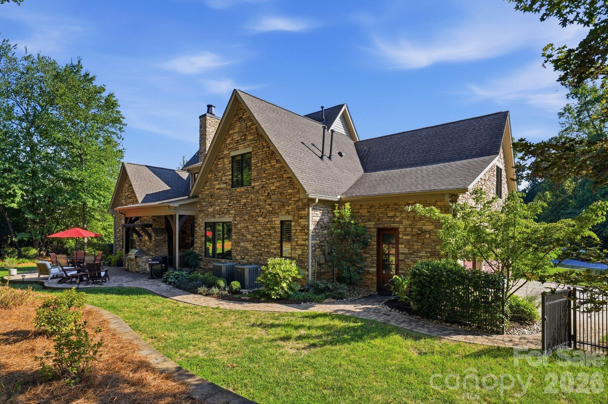 Single Family Residence at 21314 Olde Quarry Lane, Cornelius, photo 38 of 44