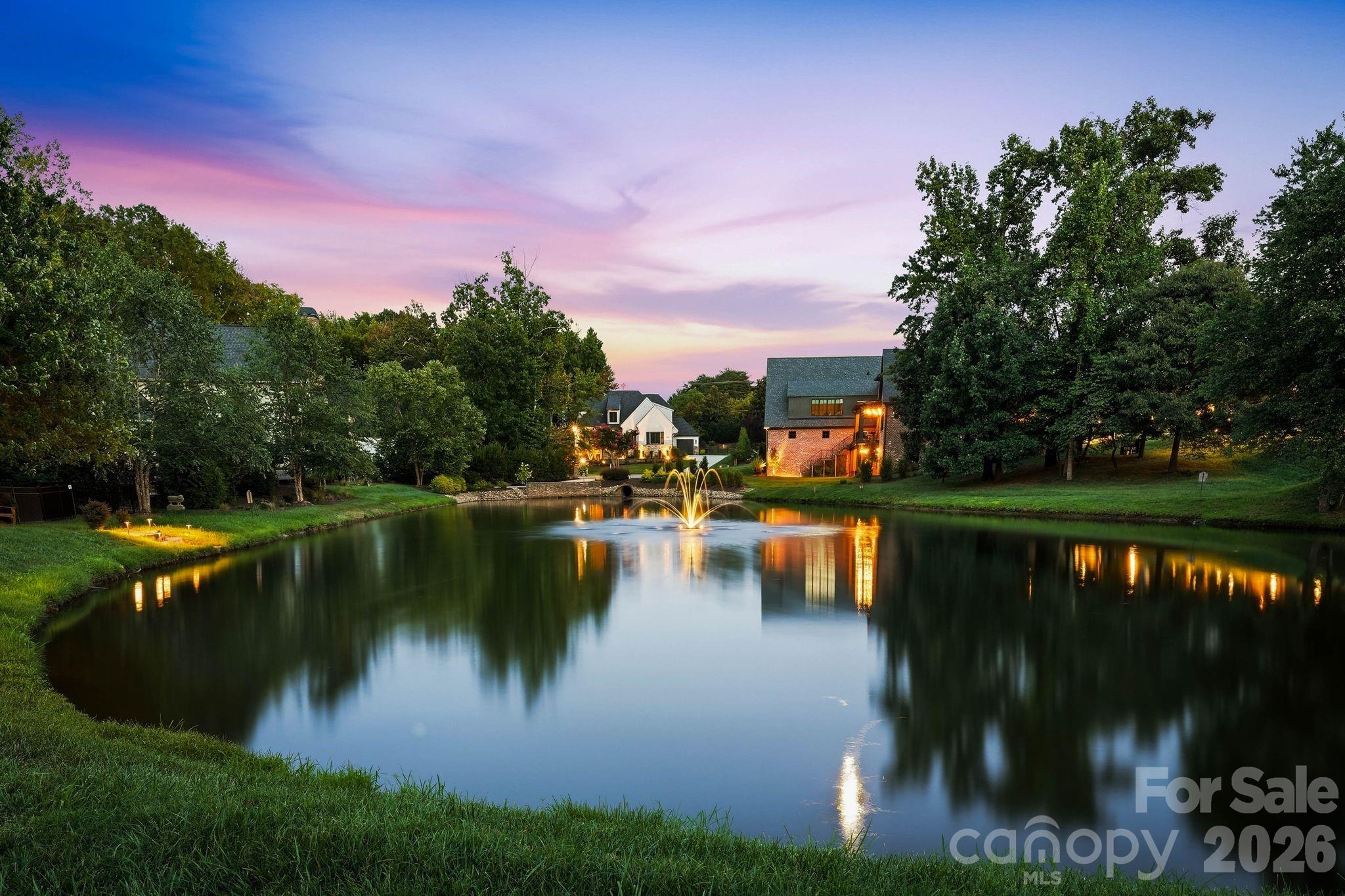 Single Family Residence at 21314 Olde Quarry Lane, Cornelius, photo 4 of 44