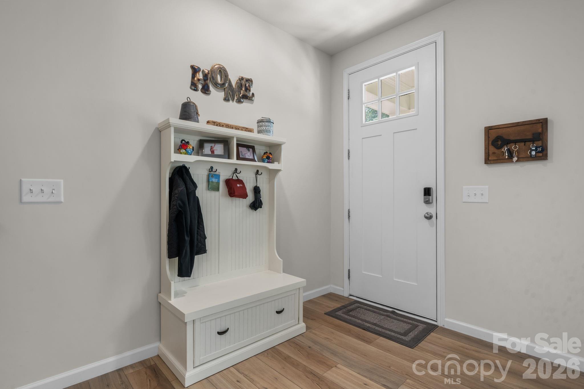 Townhouse at 13924 Winmau Lane, Huntersville, photo 5 of 33