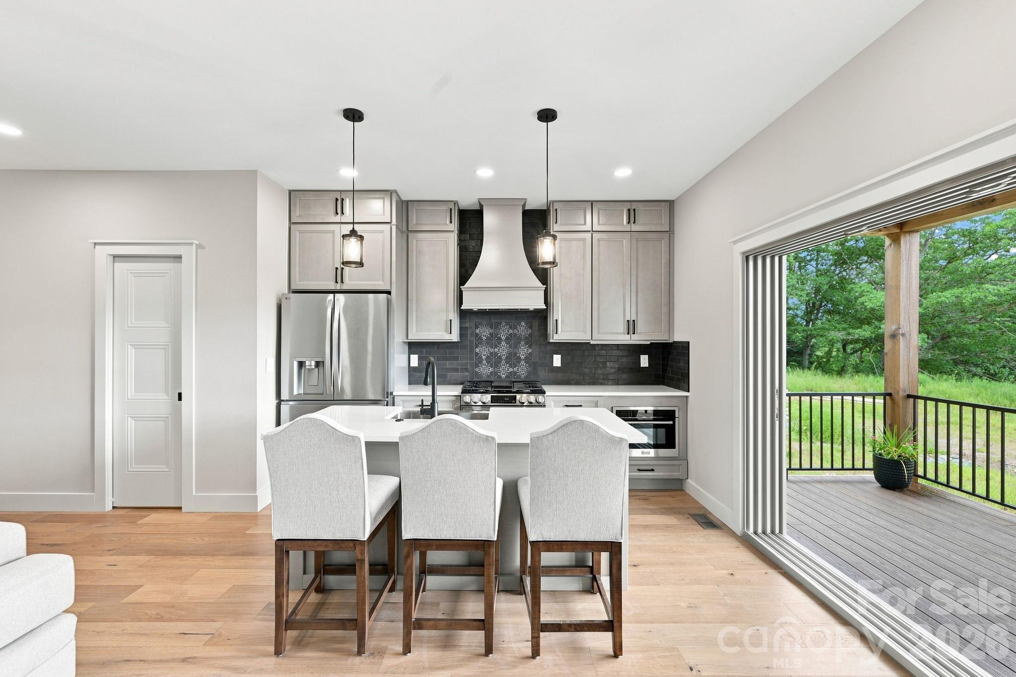 Single Family Residence at 128 Chepstow Place, Black Mountain, photo 2 of 33