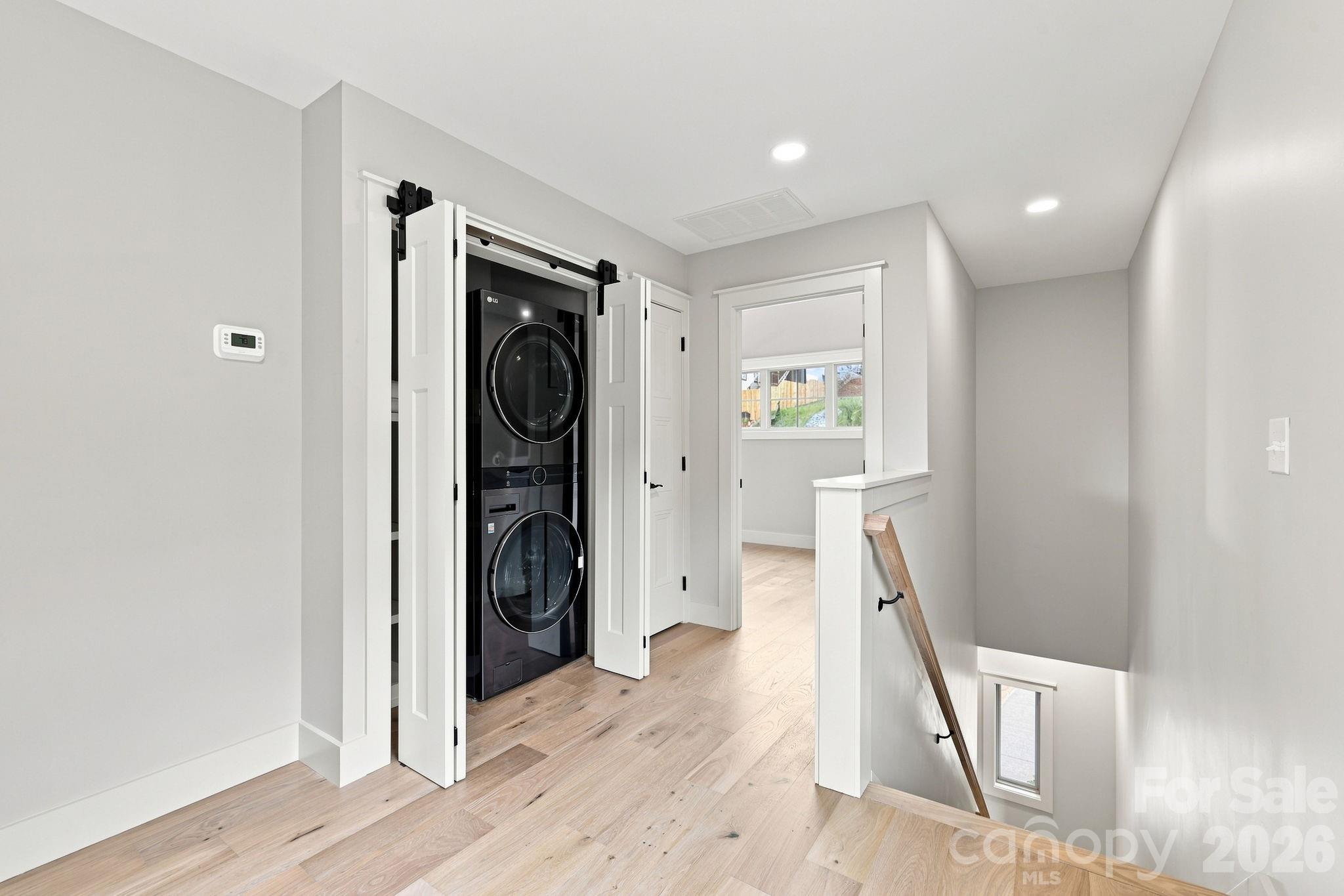 landing and laundry - 128 Chepstow Place, Black Mountain