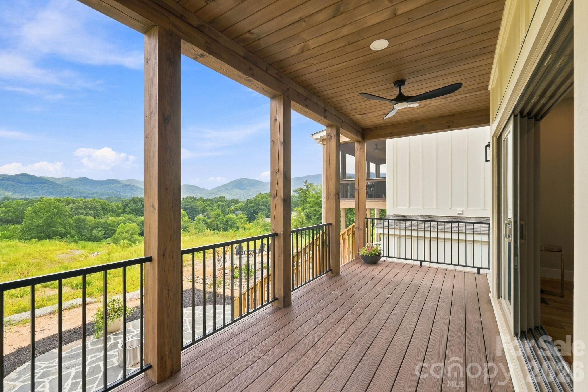 main level covered deck - 128 Chepstow Place, Black Mountain