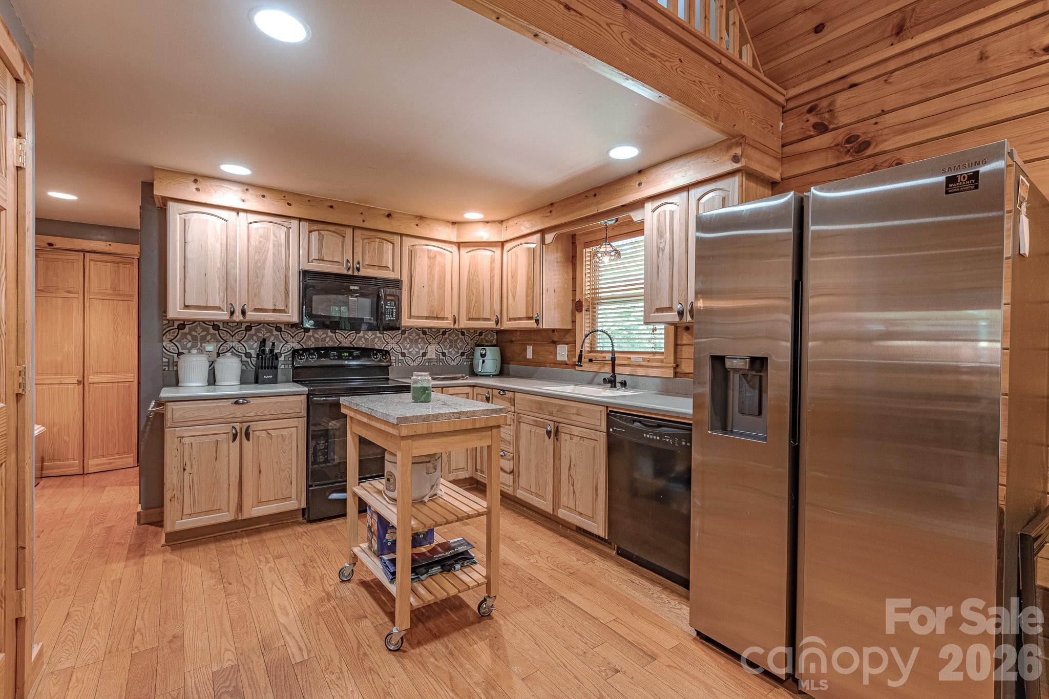 Single Family Residence at 257 Adirondack Trail, Nebo, photo 9 of 48