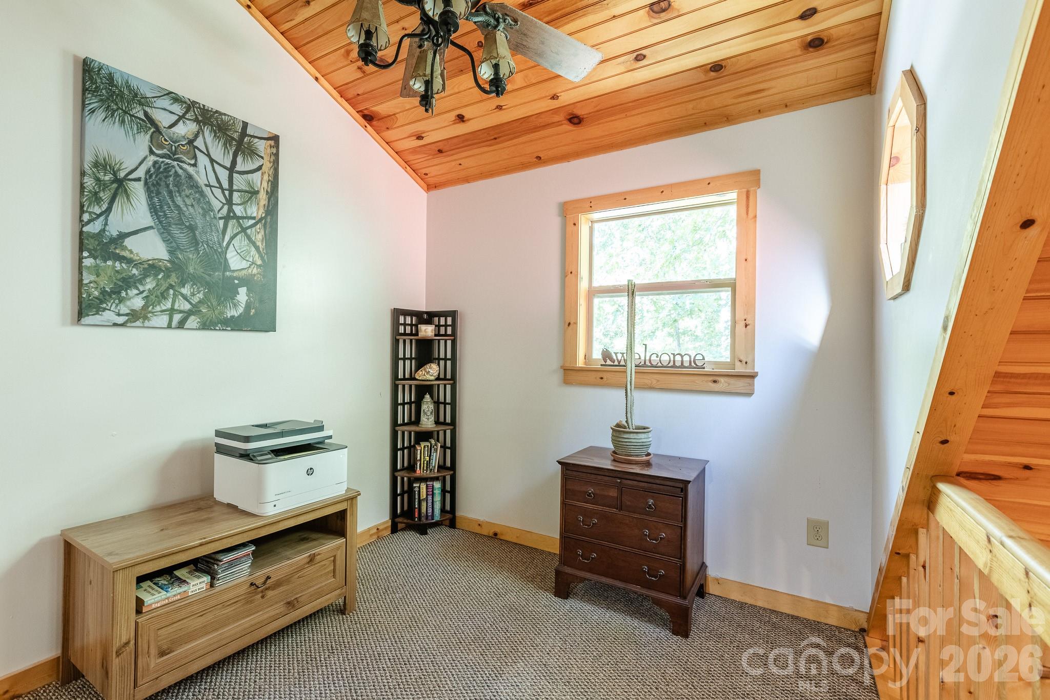 Upstairs loft area - 257 Adirondack Trail, Nebo
