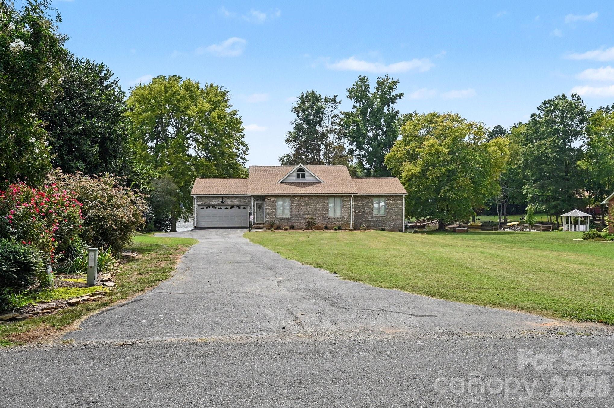 Single Family Residence at 235 Pebble Point, Salisbury, photo 4 of 48