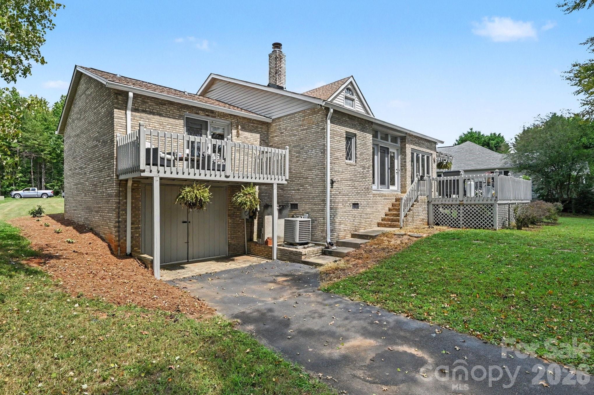 Single Family Residence at 235 Pebble Point, Salisbury, photo 5 of 48