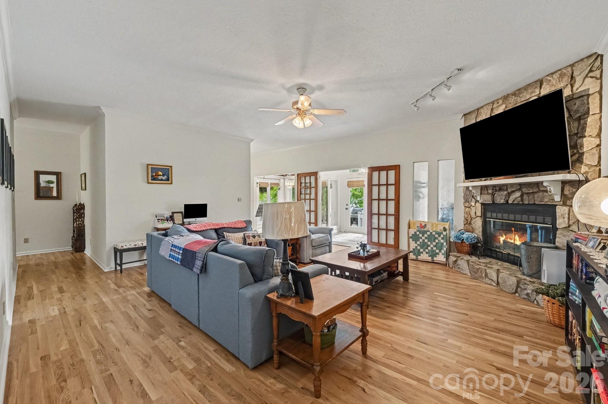 Single Family Residence at 235 Pebble Point, Salisbury, photo 11 of 48