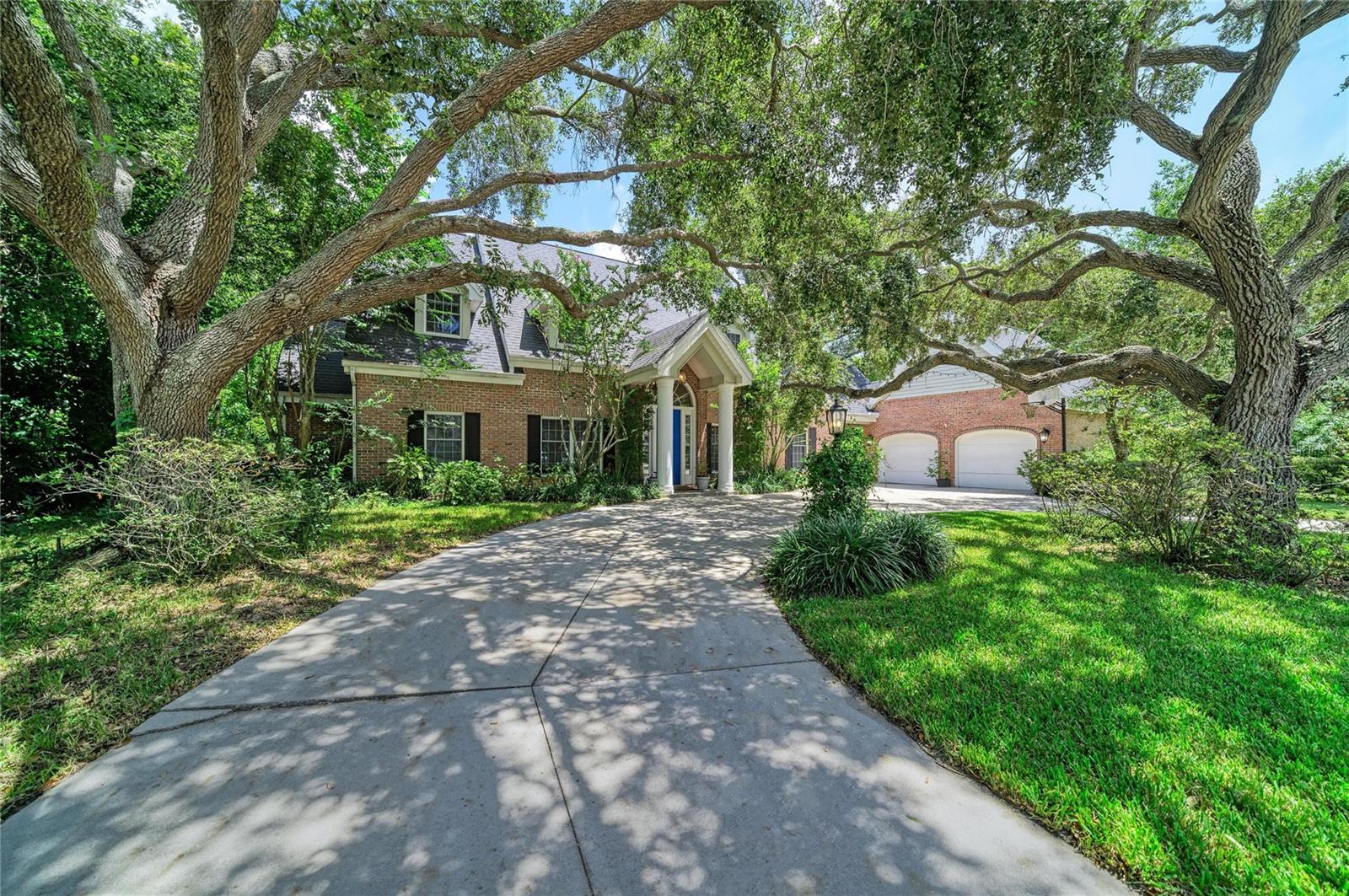 3706 AVENIDA MADERA
