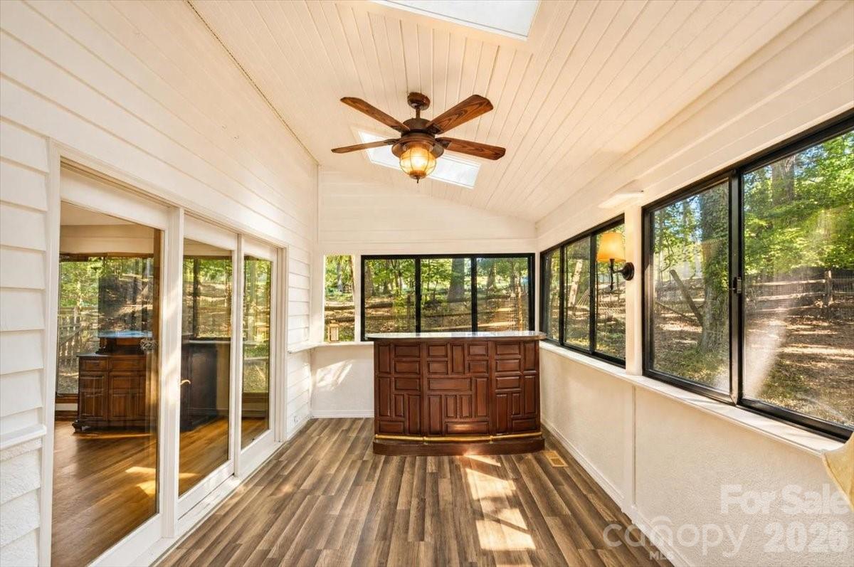 Single Family Residence at 10 Thornwood Court, Lake Wylie, photo 36 of 47