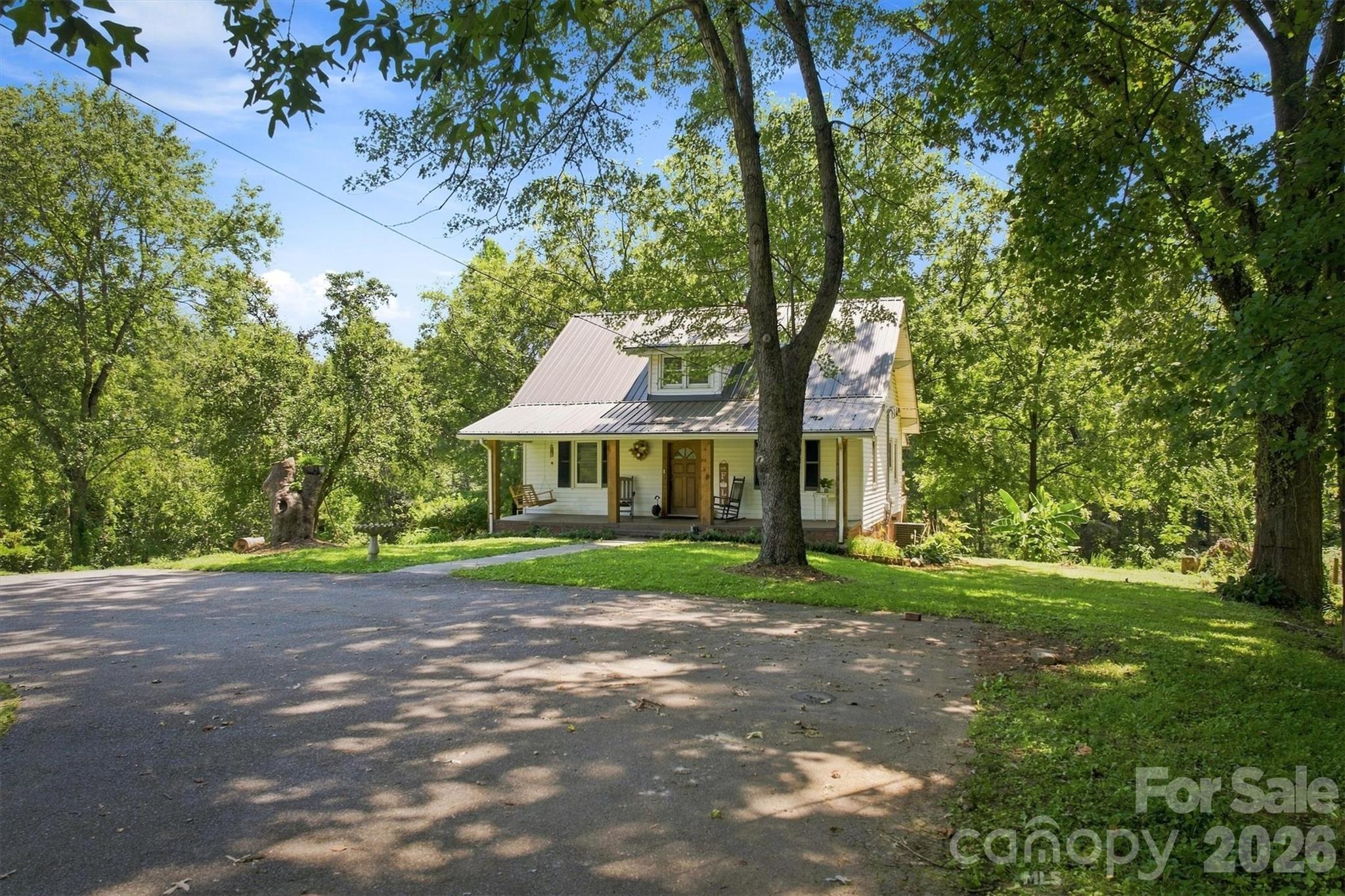 Single Family Residence at 116 Amherst Road, Morganton, photo 2 of 43