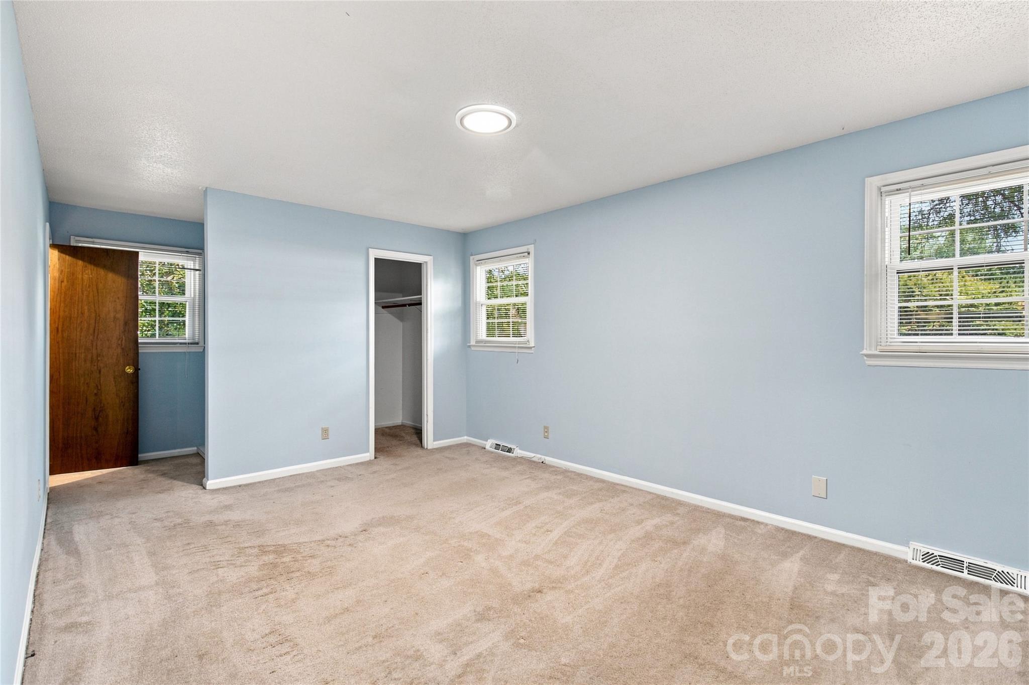 Single Family Residence at 4209 Heatherstone Drive, Gastonia, photo 9 of 24
