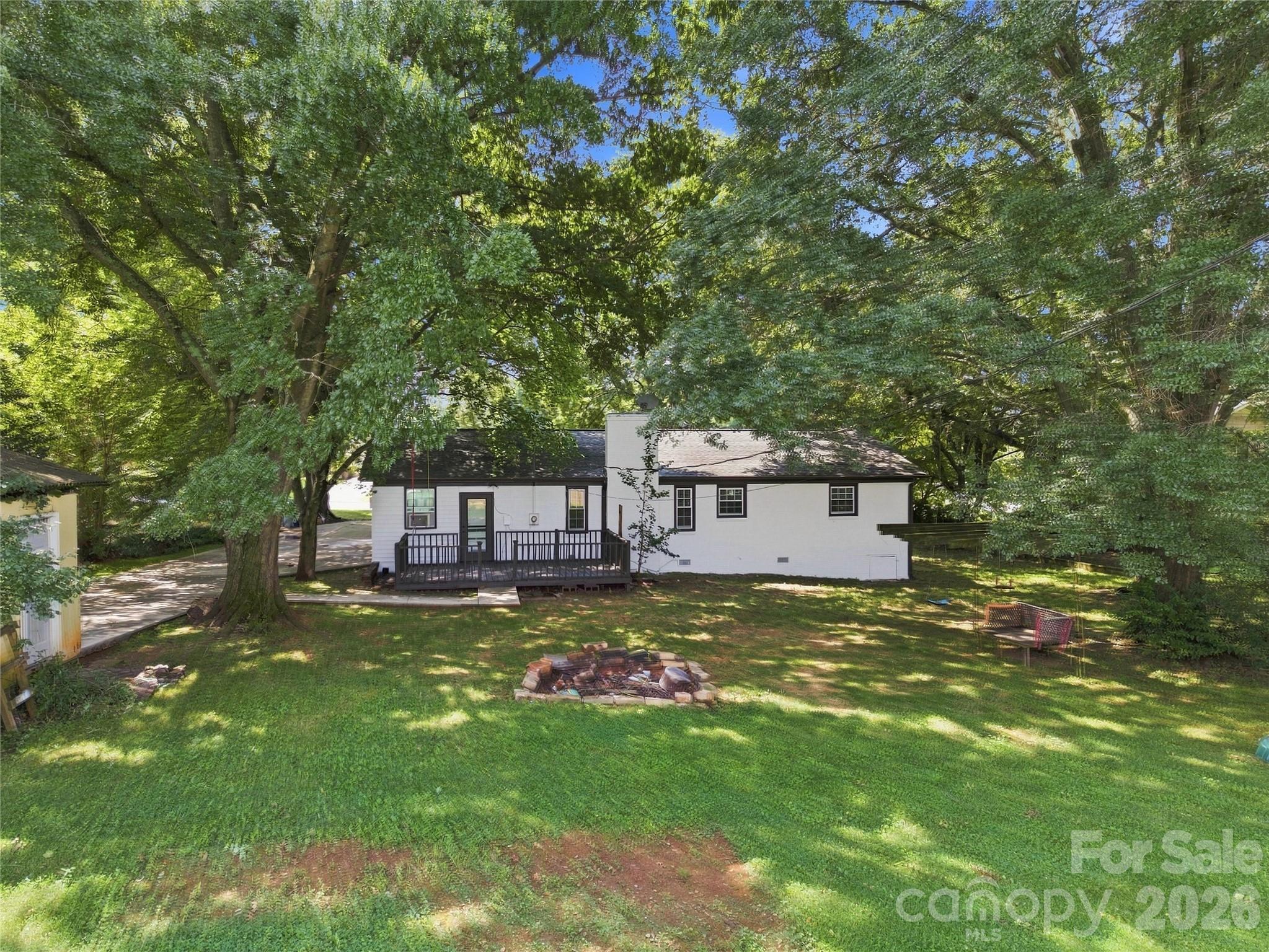 Single Family Residence at 4209 Heatherstone Drive, Gastonia, photo 18 of 24
