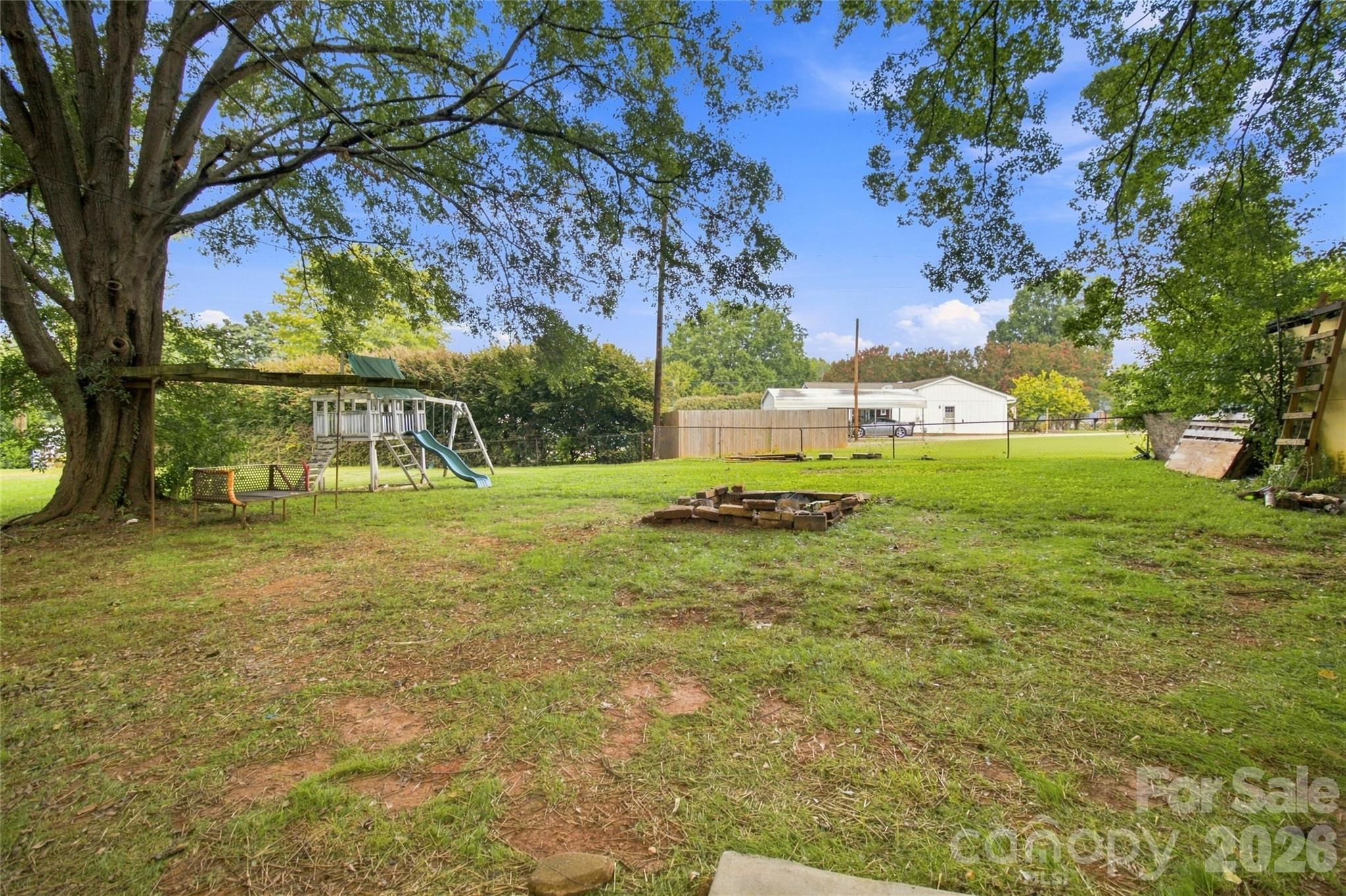 Single Family Residence at 4209 Heatherstone Drive, Gastonia, photo 19 of 24