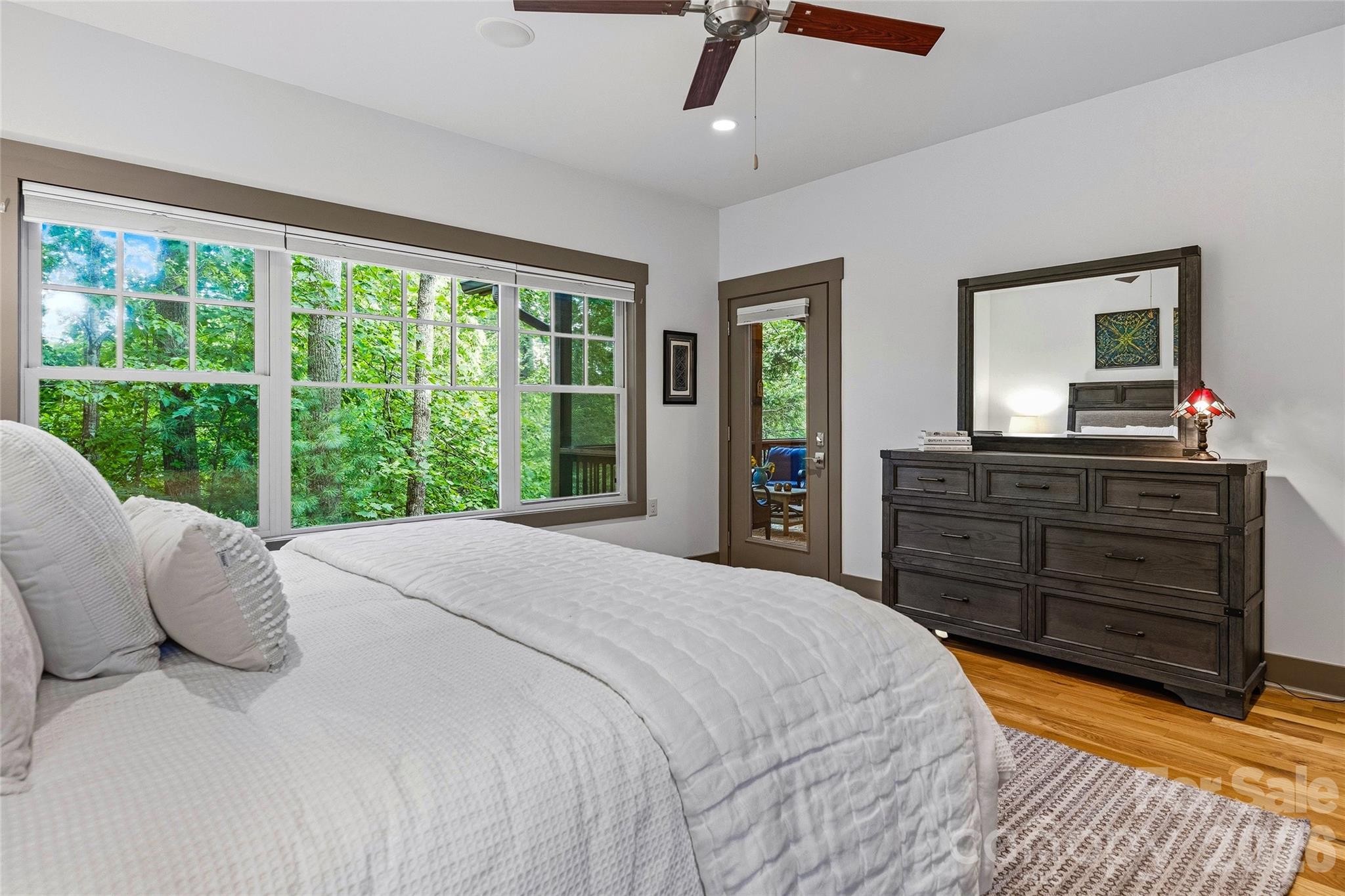 Single Family Residence at 15 E Owl Creek Lane, Fairview, photo 16 of 46