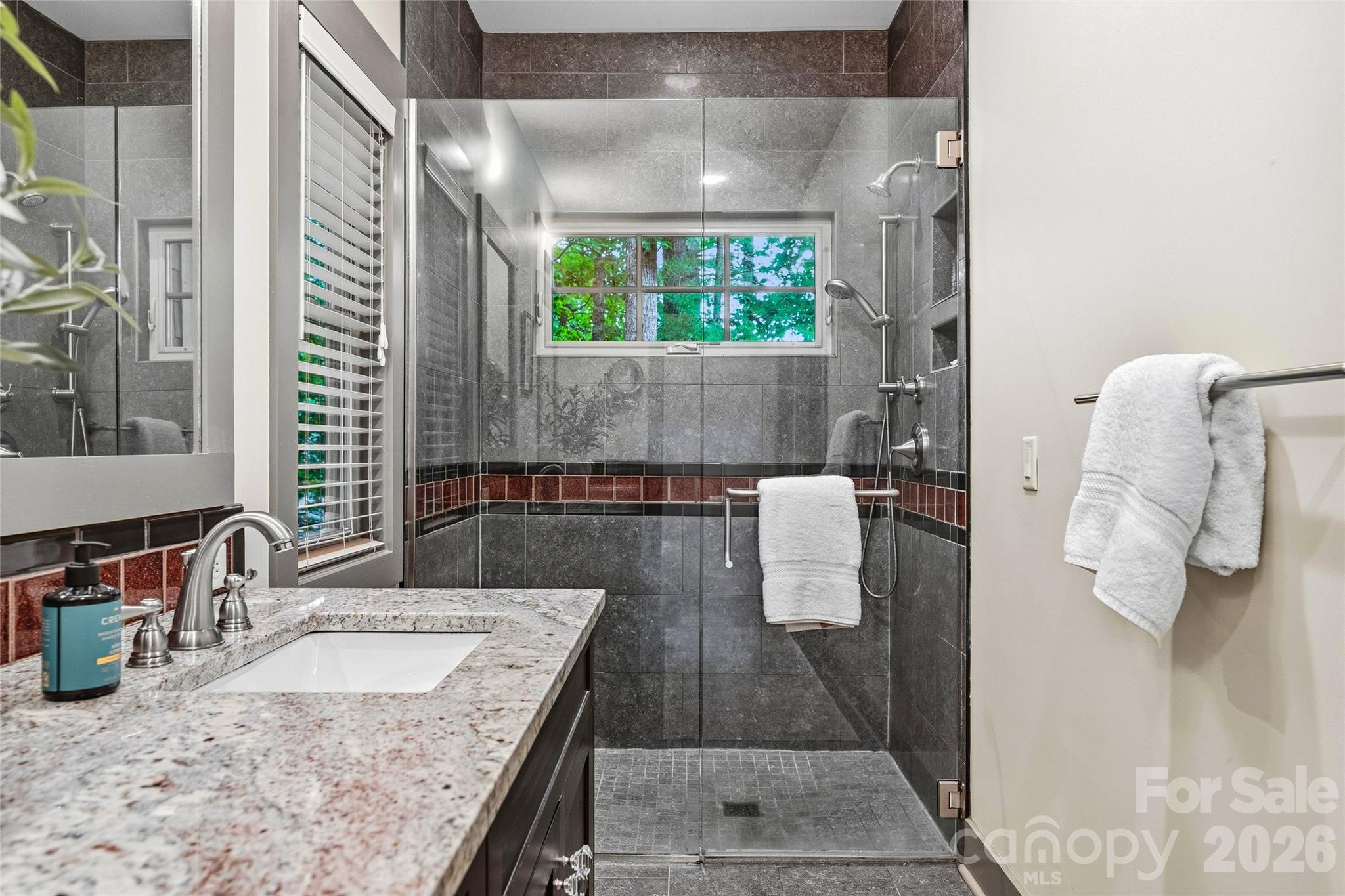Single Family Residence at 15 E Owl Creek Lane, Fairview, photo 18 of 46