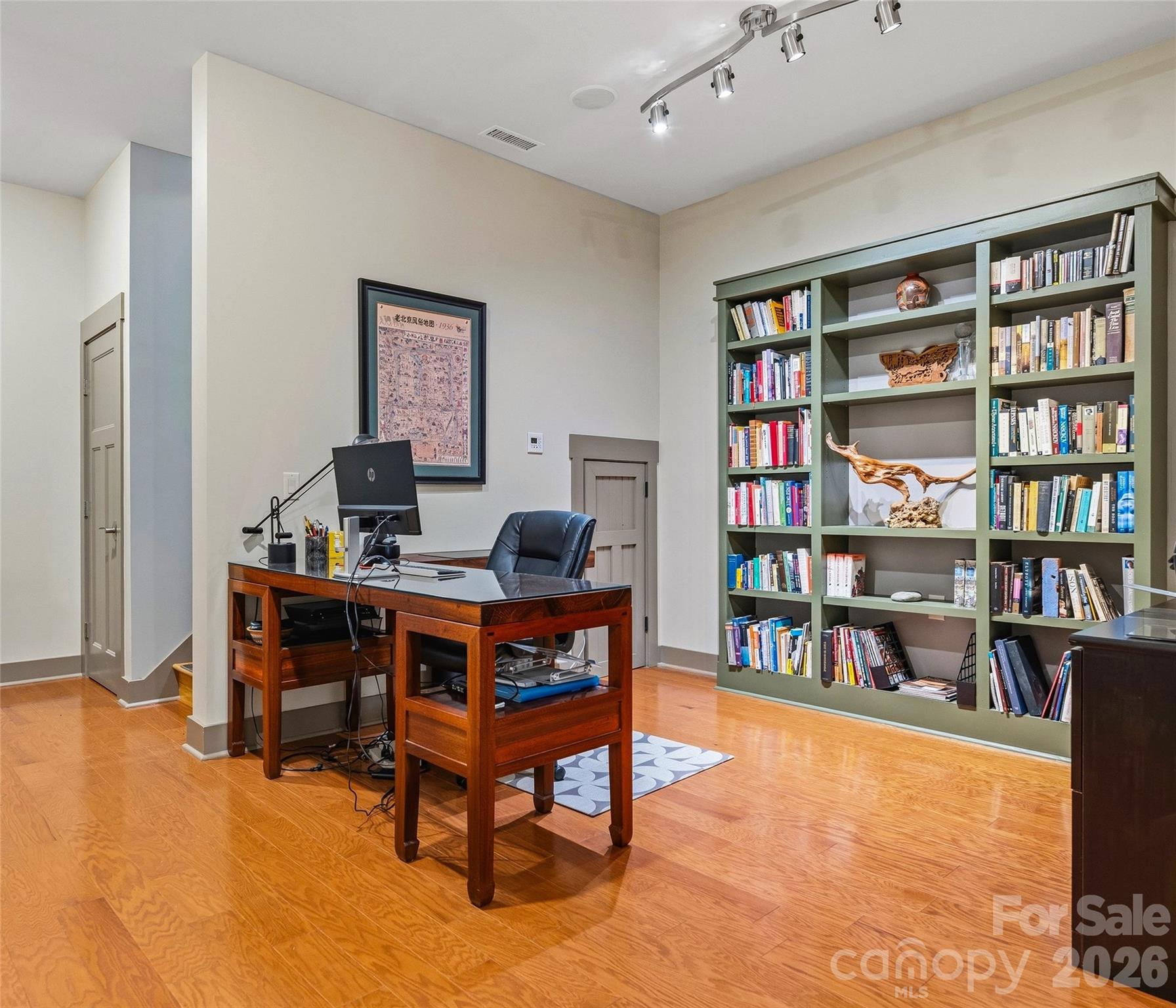Single Family Residence at 15 E Owl Creek Lane, Fairview, photo 25 of 46