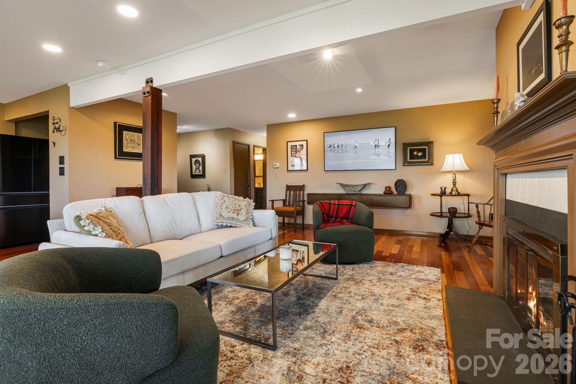 Condominium at 298 Tinequa Drive, Brevard, photo 11 of 35