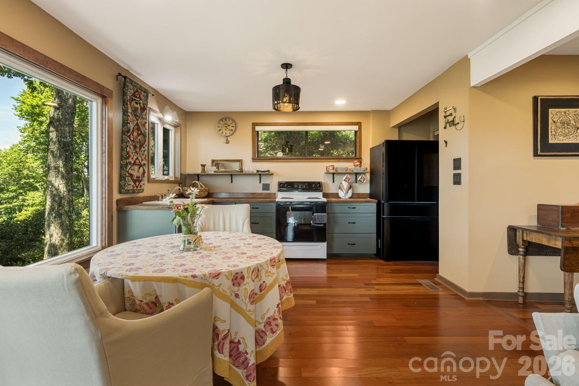 Condominium at 298 Tinequa Drive, Brevard, photo 13 of 35