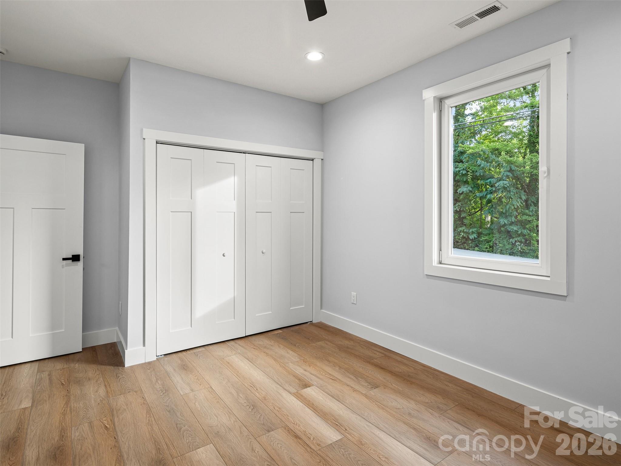 Single Family Residence at 902 Narva Road, Hendersonville, photo 28 of 48