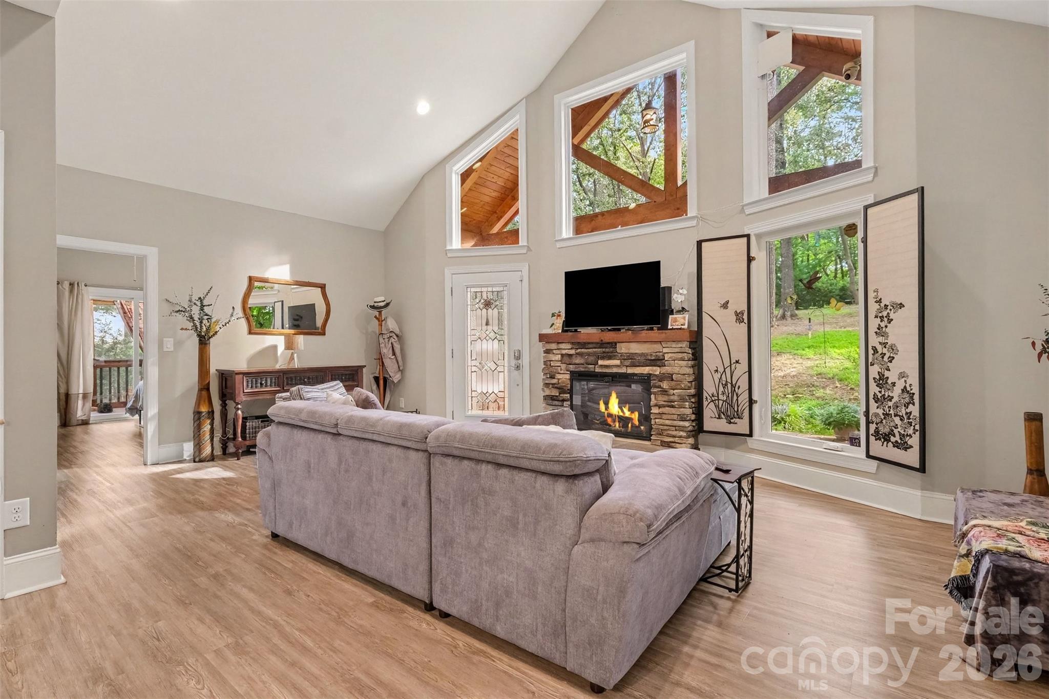 Single Family Residence at 1042 Rosewood Drive, Dallas, photo 9 of 43