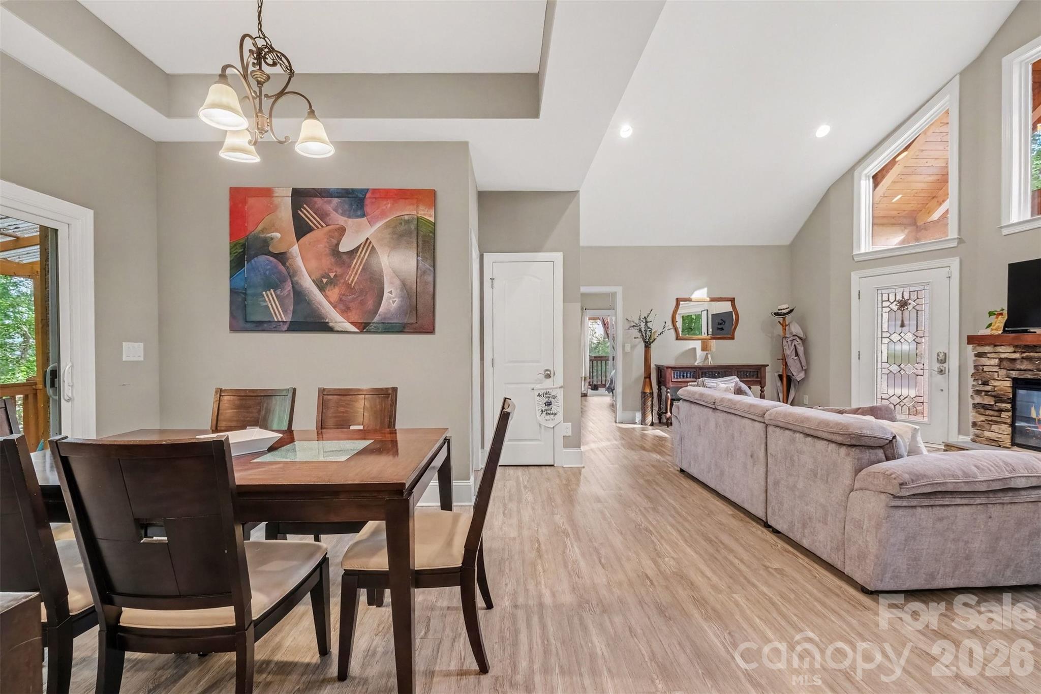 Single Family Residence at 1042 Rosewood Drive, Dallas, photo 11 of 43