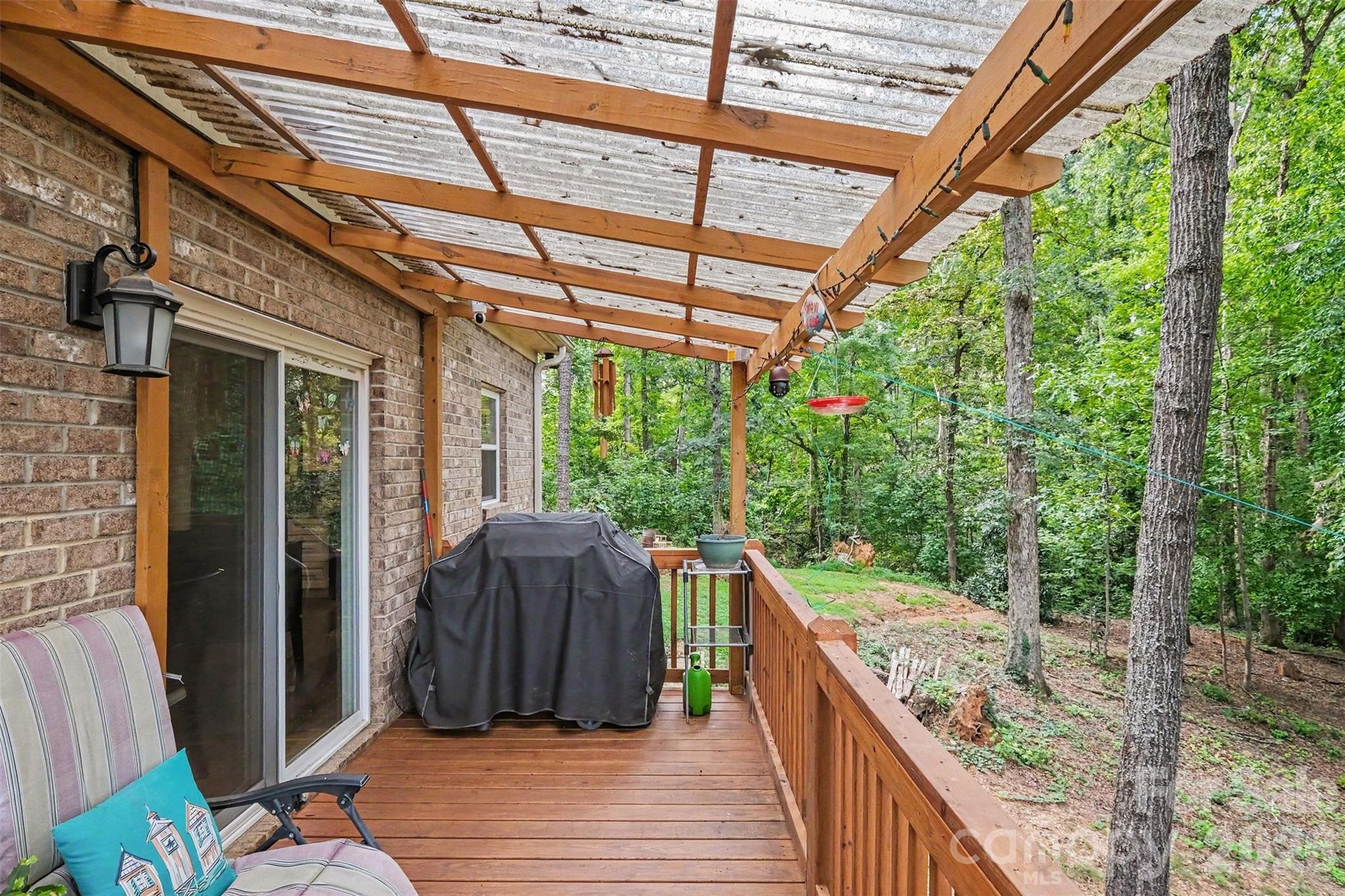 Single Family Residence at 1042 Rosewood Drive, Dallas, photo 26 of 43