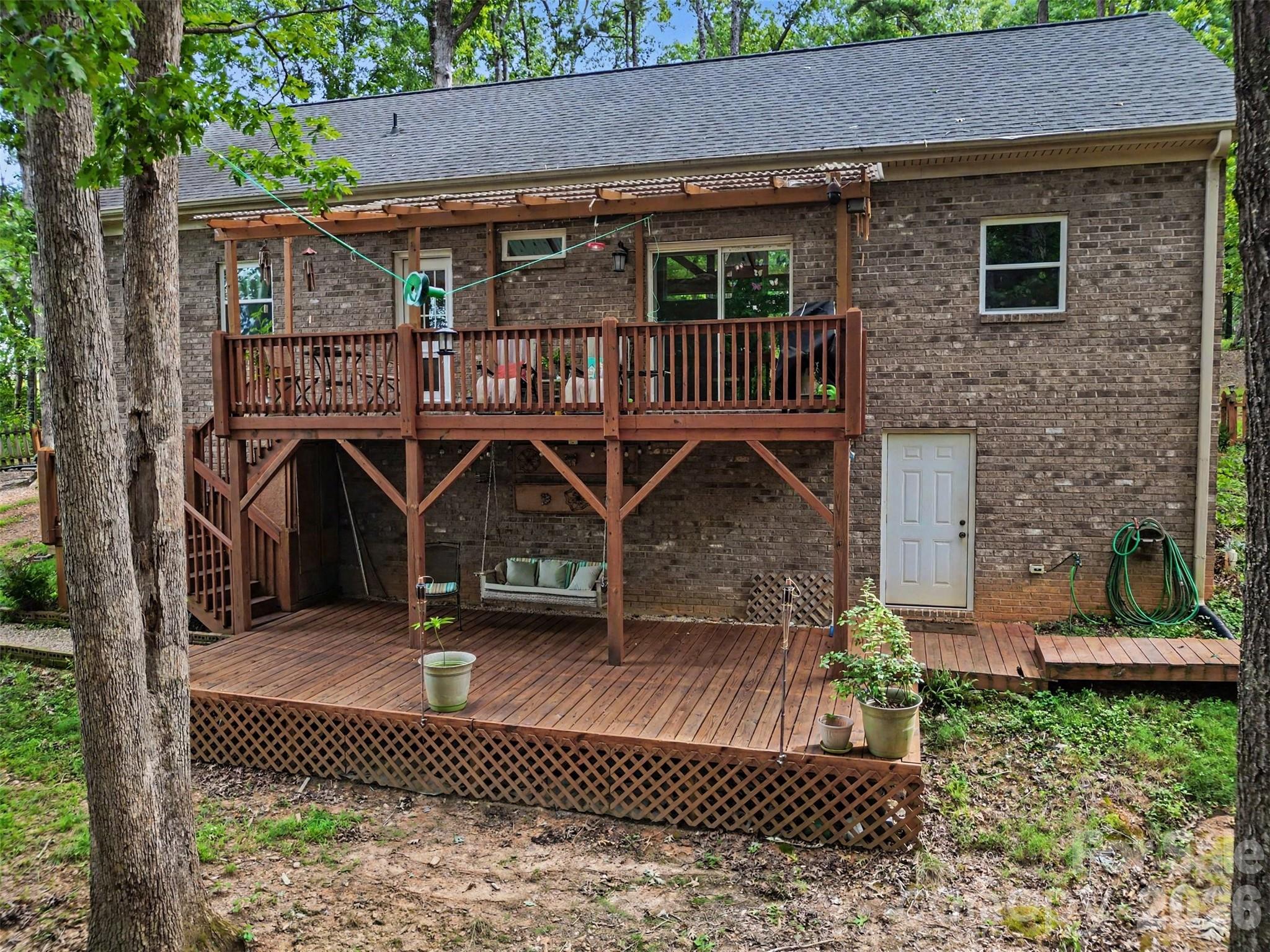 Single Family Residence at 1042 Rosewood Drive, Dallas, photo 31 of 43