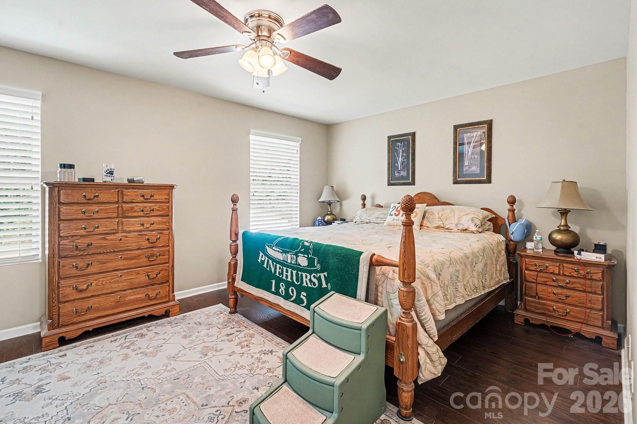 Single Family Residence at 7420 Edgefield Court, Matthews, photo 12 of 37