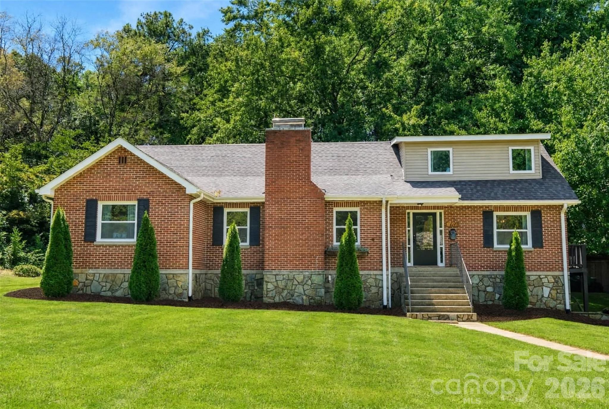 Single Family Residence at 317 Balsam Drive, Waynesville, photo 2 of 48