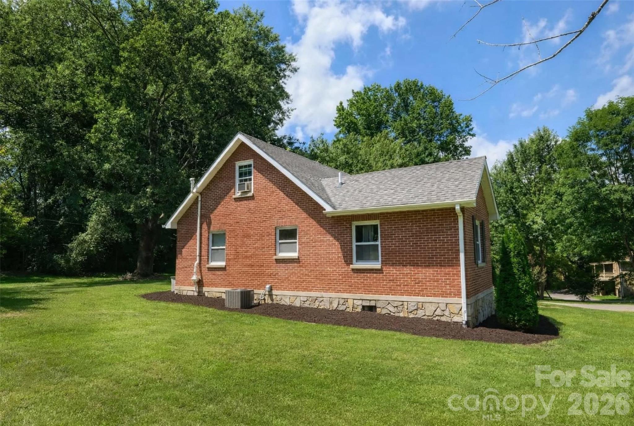 Single Family Residence at 317 Balsam Drive, Waynesville, photo 43 of 48
