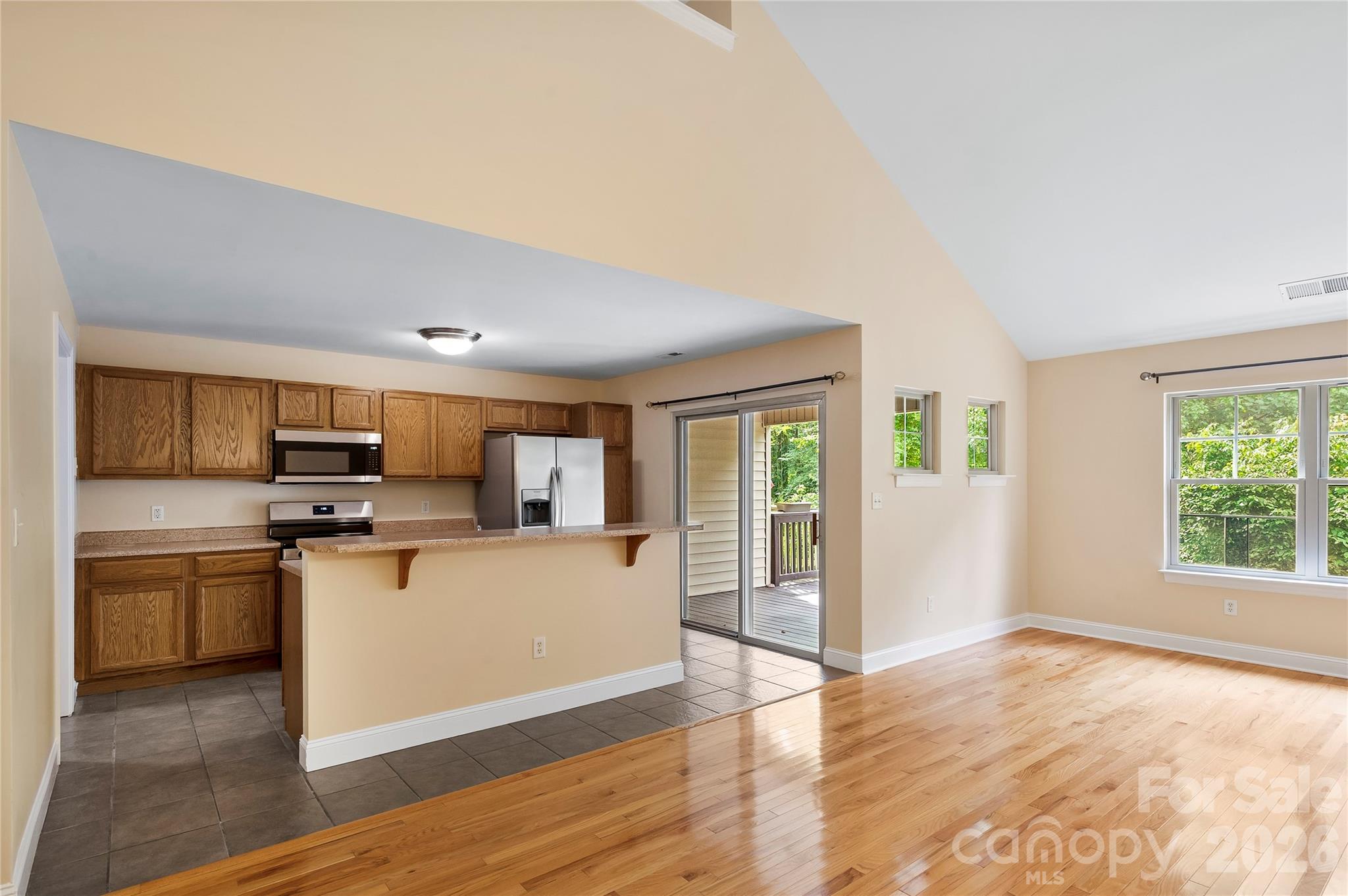 Townhouse at 156 B Wash Creek Drive, Hendersonville, photo 10 of 30