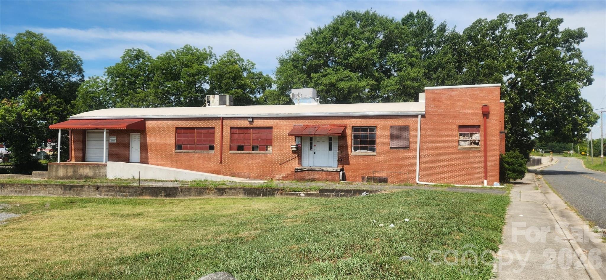 Warehouse/Office at 509 E Main Avenue E, Gastonia, photo 2 of 17