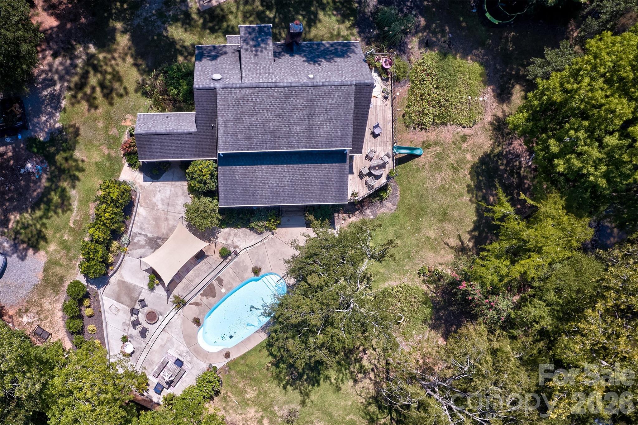 Single Family Residence at 486 Willow Cove Road, Lake Wylie, photo 2 of 43