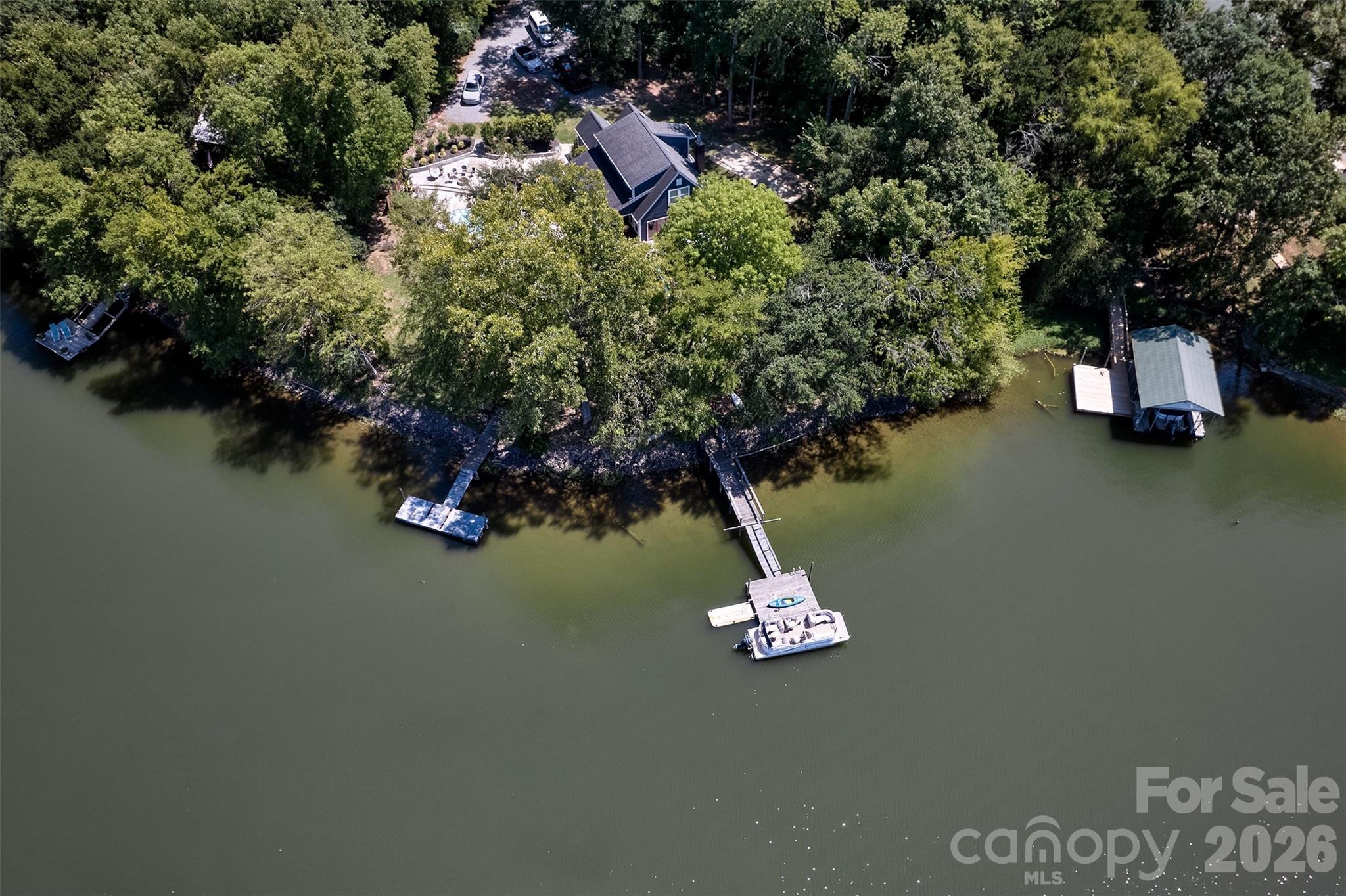 Single Family Residence at 486 Willow Cove Road, Lake Wylie, photo 3 of 43