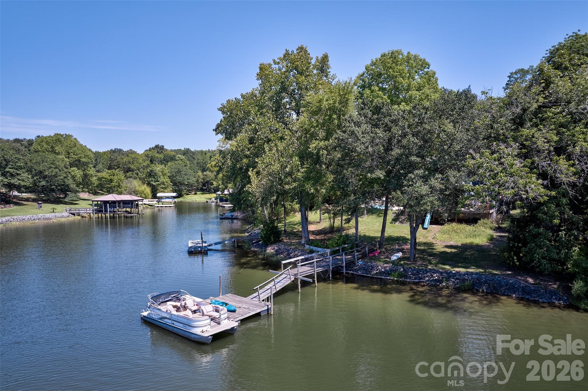 Single Family Residence at 486 Willow Cove Road, Lake Wylie, photo 5 of 43
