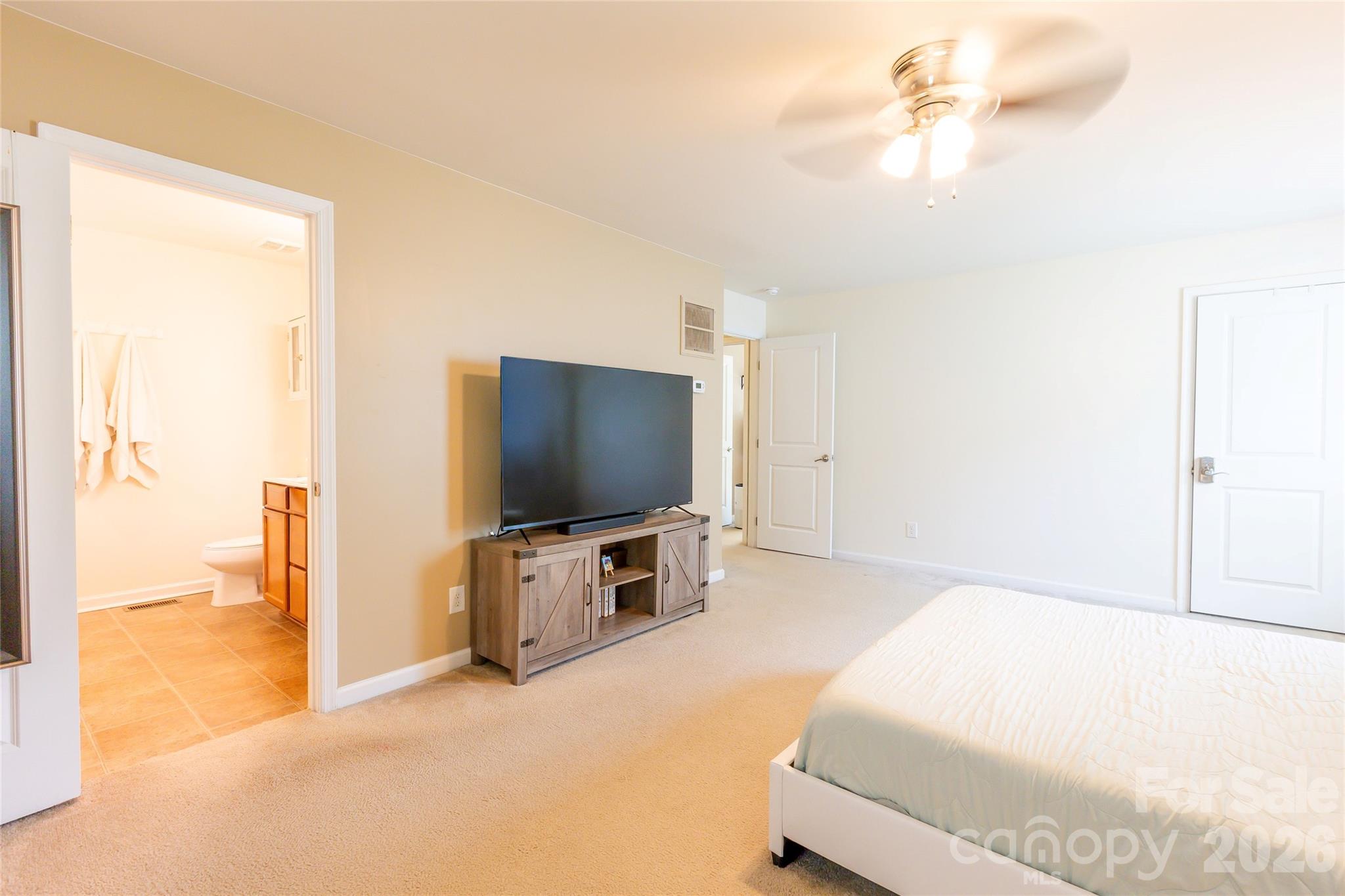 Single Family Residence at 7532 W Berkeley Road, Denver, photo 15 of 47