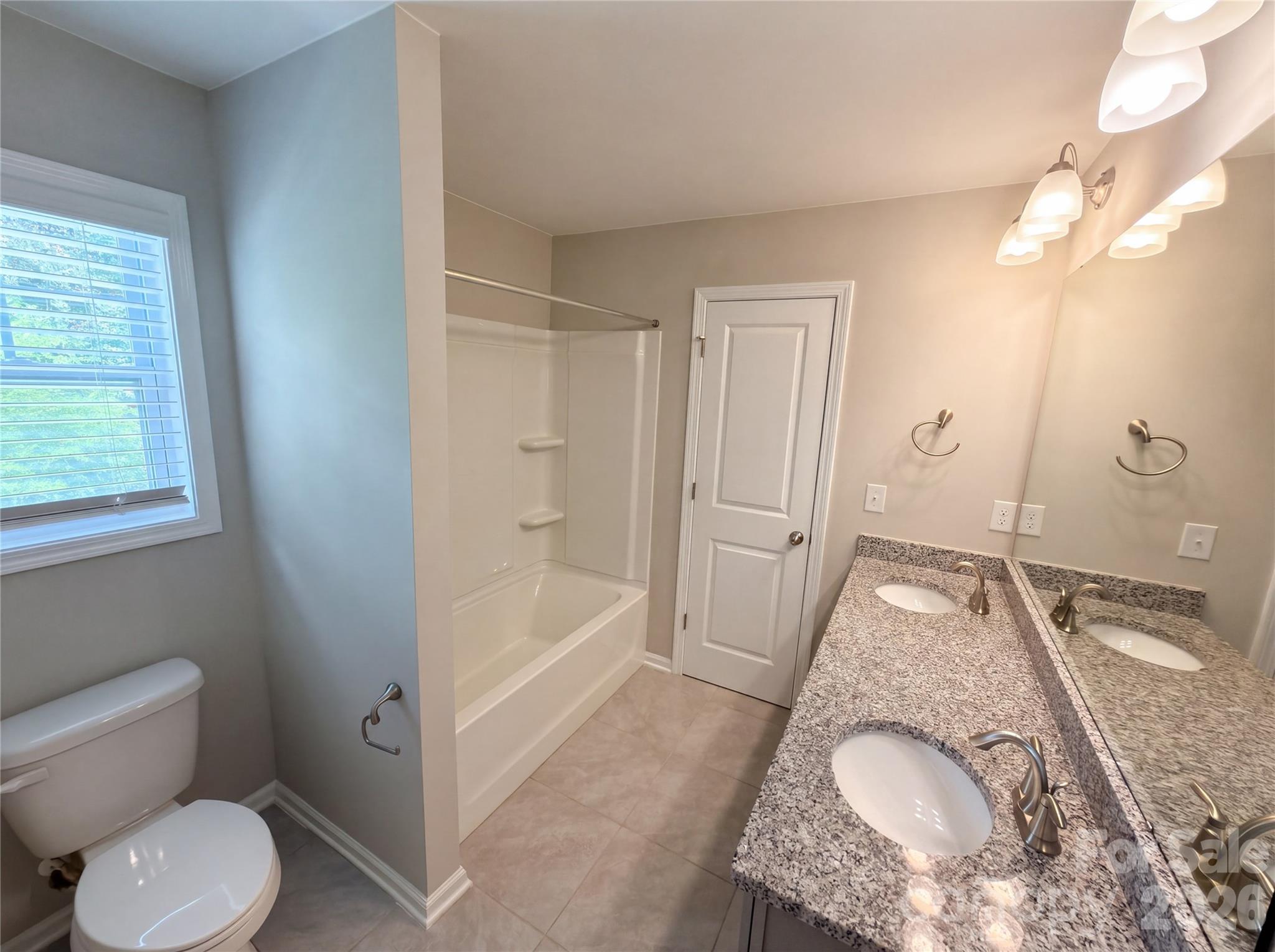 Single Family Residence at 5013 Shadowbrook Road, Waxhaw, photo 15 of 17