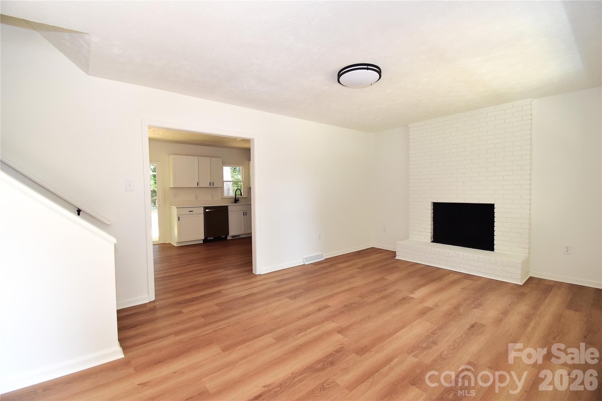 Single Family Residence at 19 S Ridge Place, Arden, photo 2 of 44