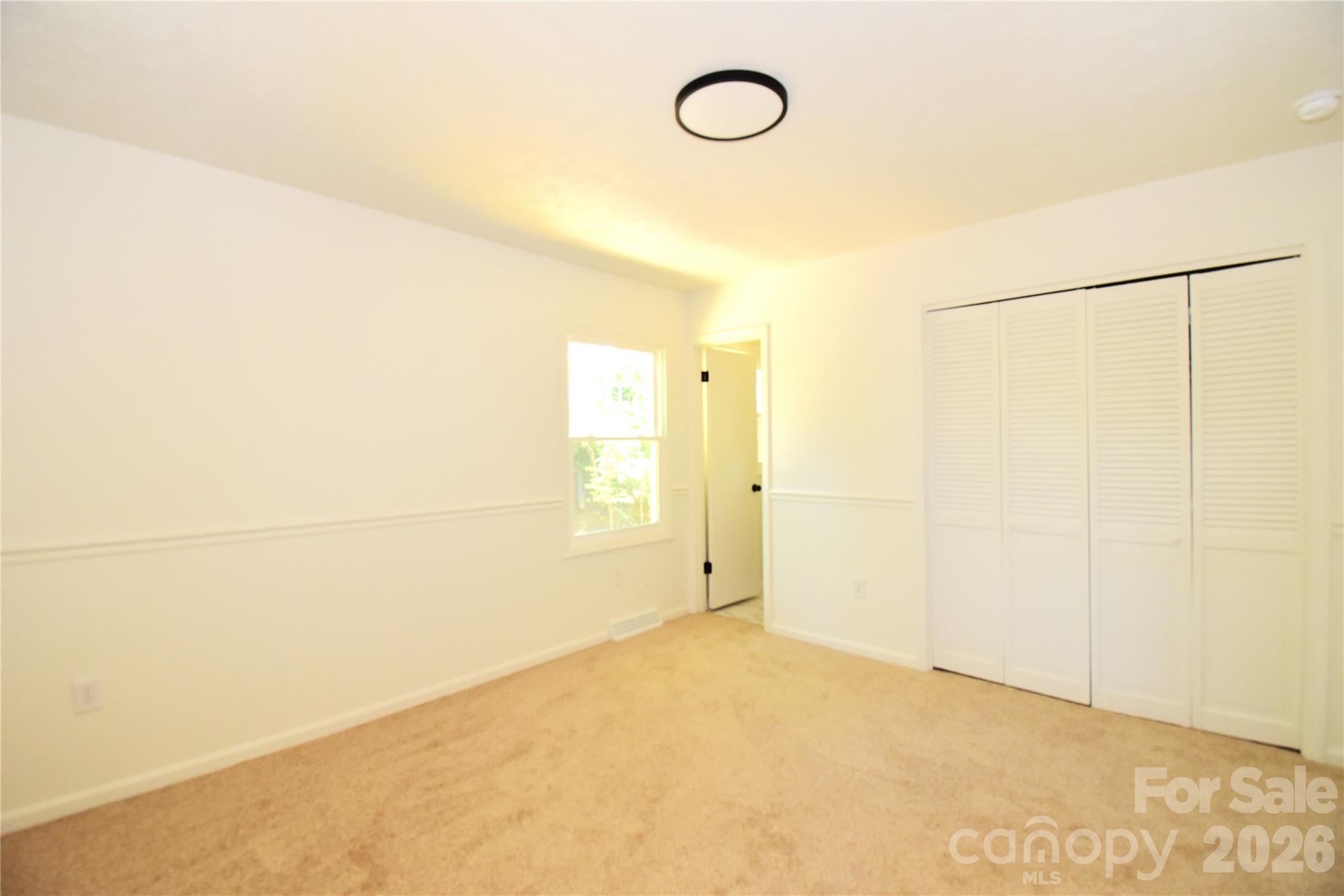 Single Family Residence at 19 S Ridge Place, Arden, photo 13 of 44
