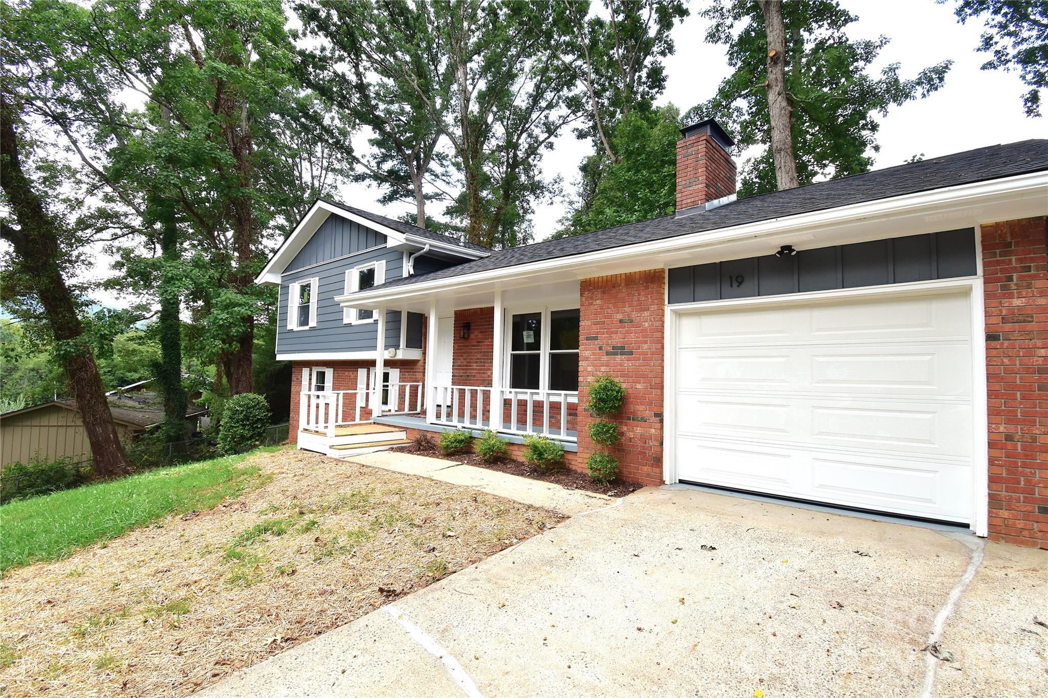 Single Family Residence at 19 S Ridge Place, Arden, photo 32 of 44