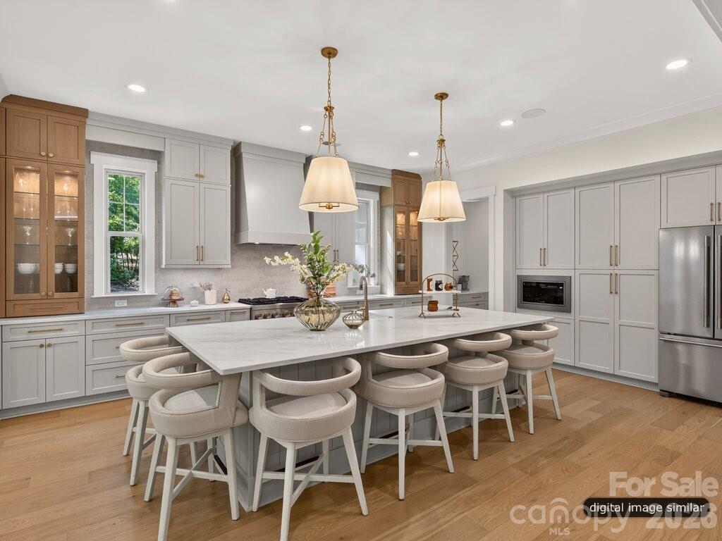 Oversized Luxury Kitchen Island that seats 6 - 128 Willow View Loop, Davidson