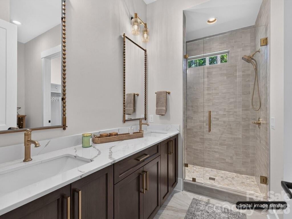 VIP Guest Bedroom's Ensuite Bathroom - 128 Willow View Loop, Davidson