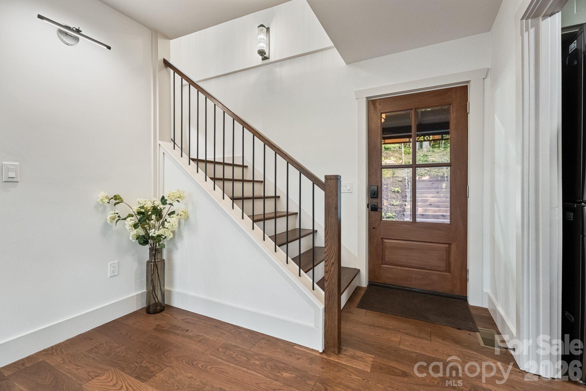 Single Family Residence at 40 Boulder Lane, Hendersonville, photo 9 of 46