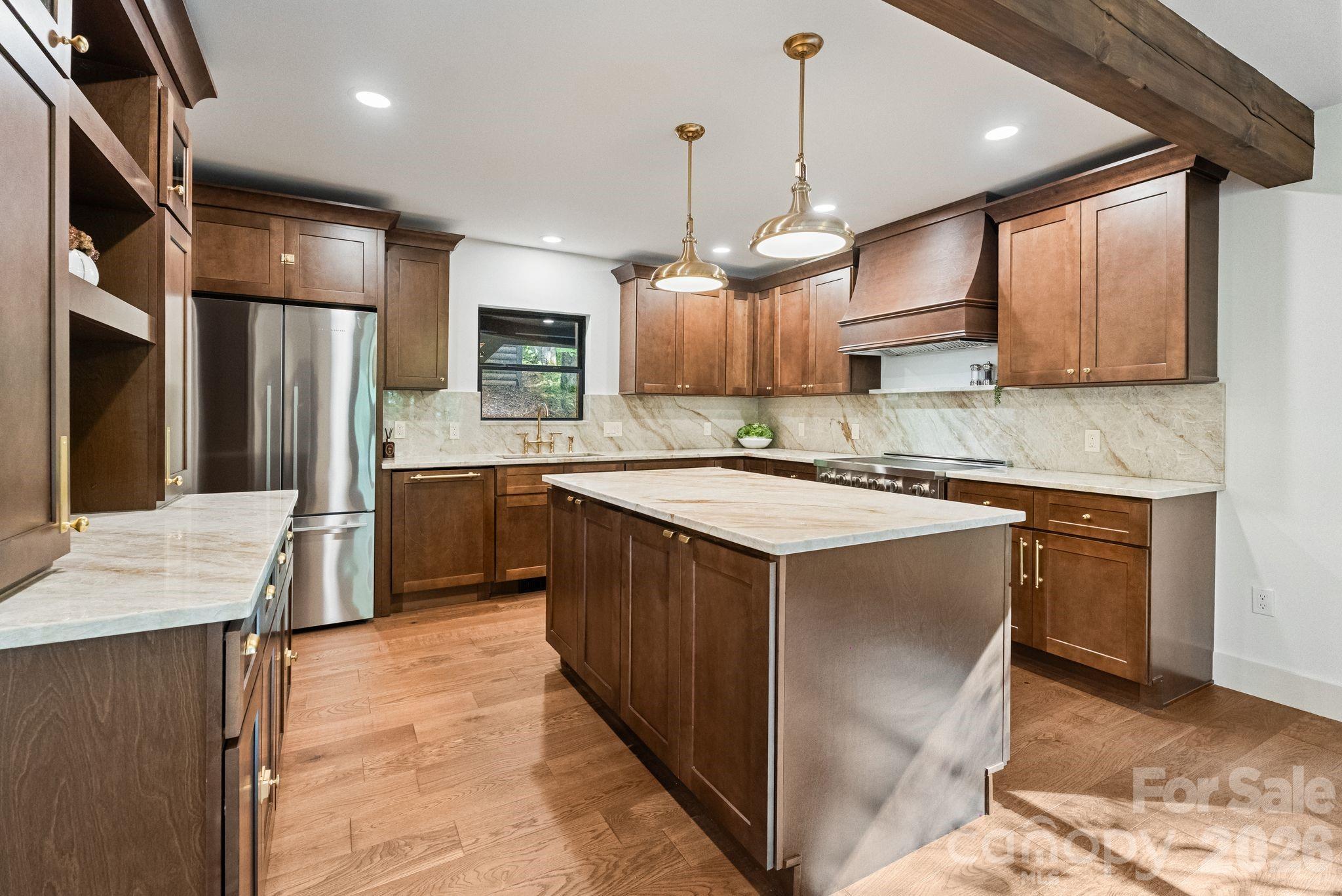 Single Family Residence at 40 Boulder Lane, Hendersonville, photo 10 of 46