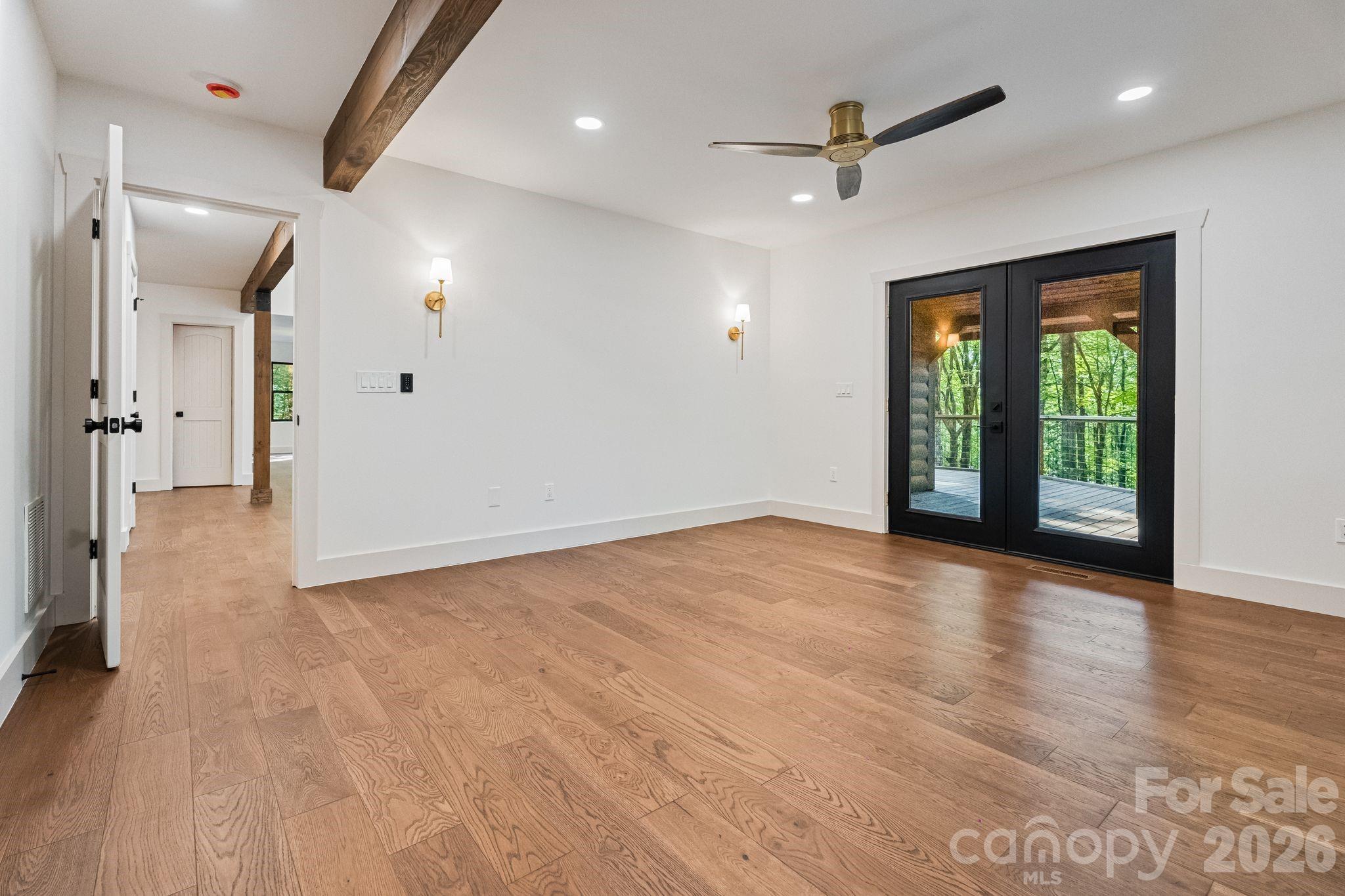 Single Family Residence at 40 Boulder Lane, Hendersonville, photo 18 of 46