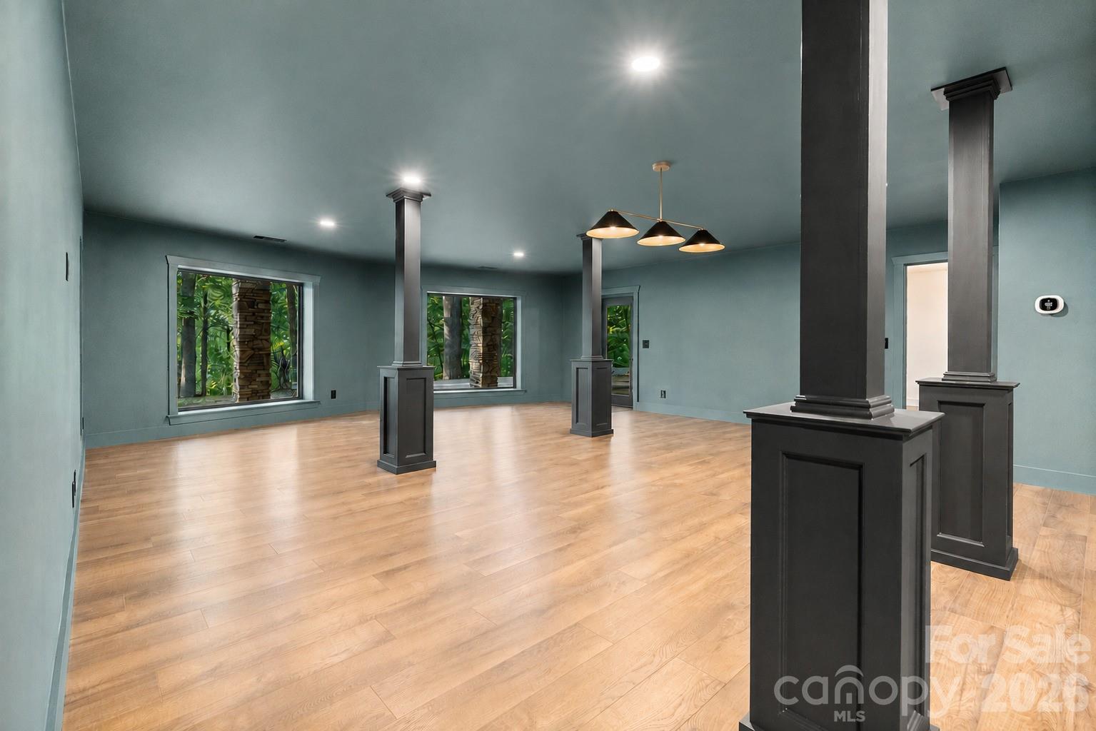 Single Family Residence at 40 Boulder Lane, Hendersonville, photo 34 of 46