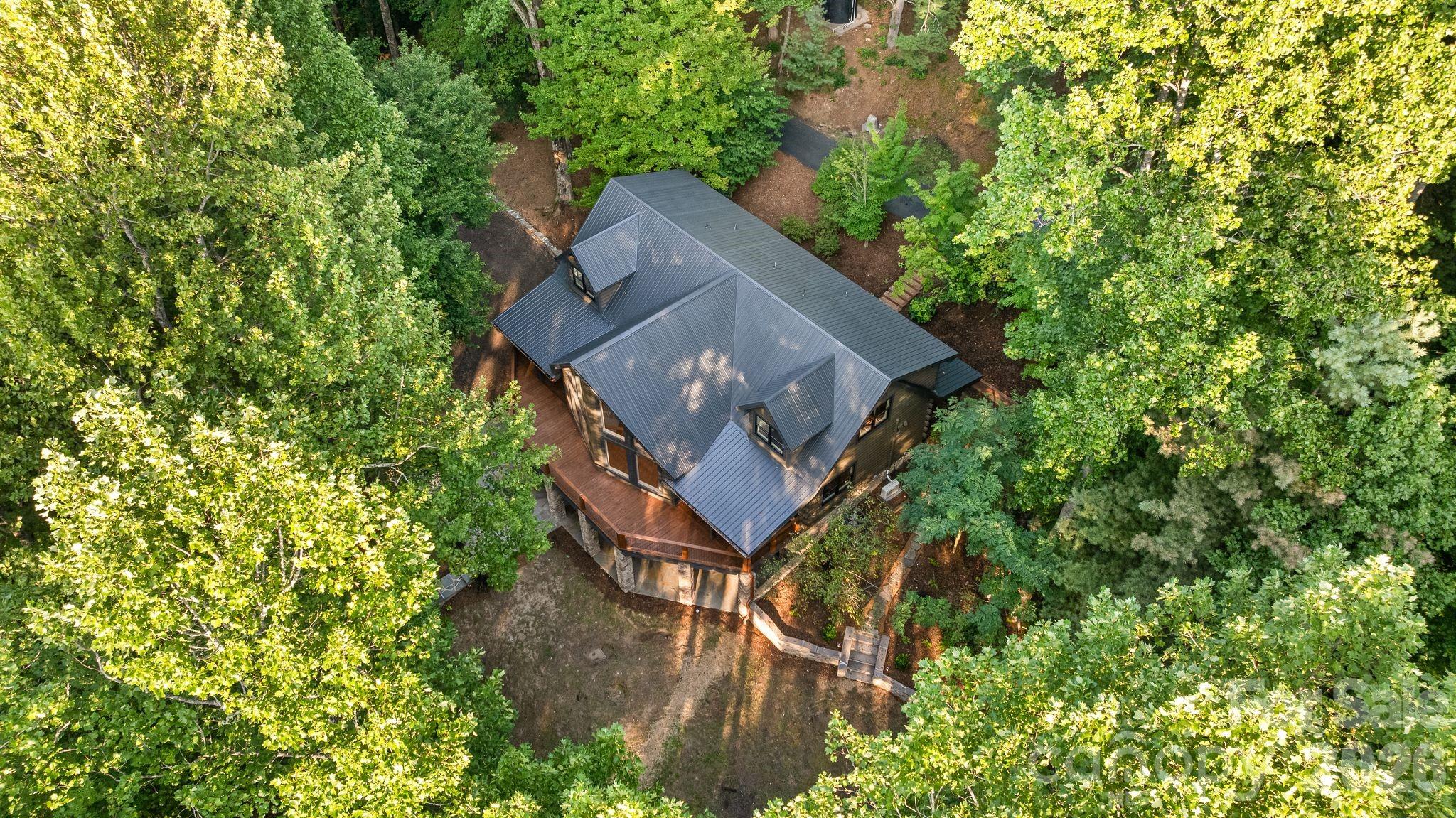 Single Family Residence at 40 Boulder Lane, Hendersonville, photo 45 of 46